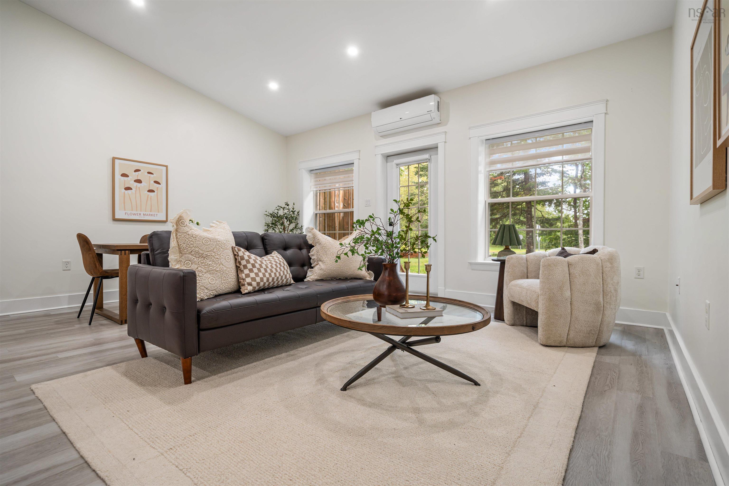 $465,000.00: 3 Bona Crescent, Enfield