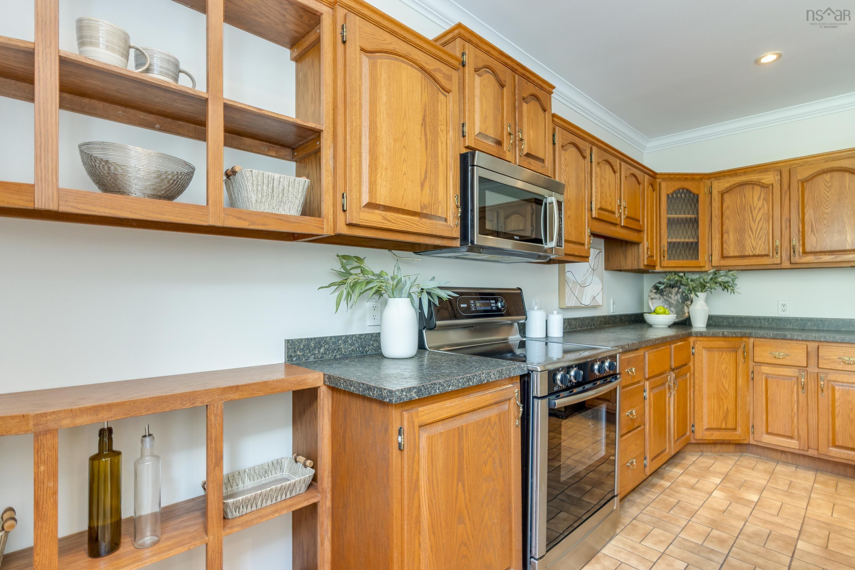 $949,900.00: 6061 Cherry Street, Halifax