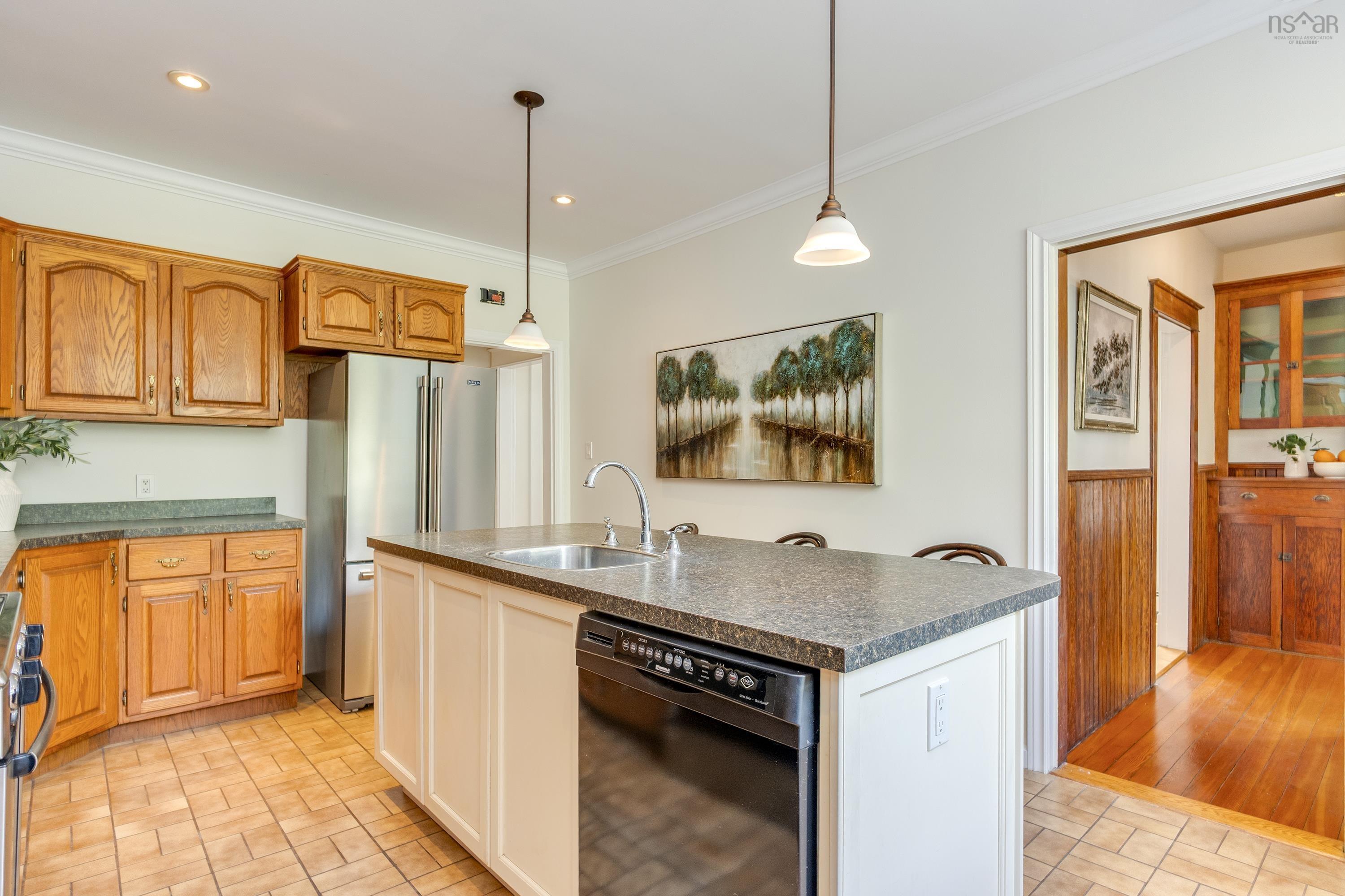$949,900.00: 6061 Cherry Street, Halifax