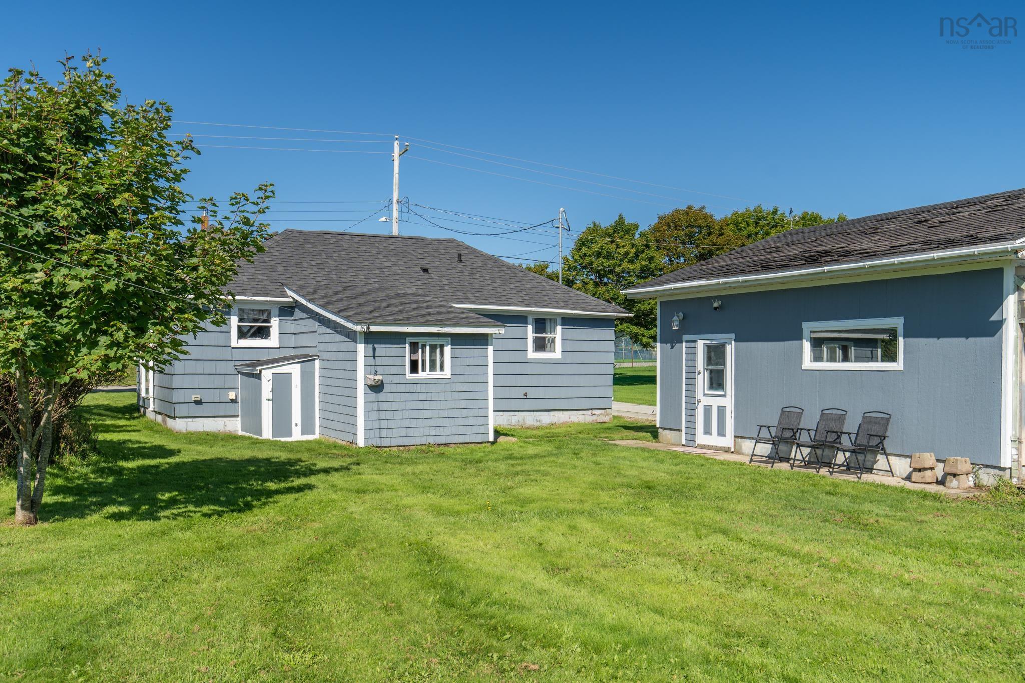 $189,900.00: 37 Pleasant Street, Yarmouth