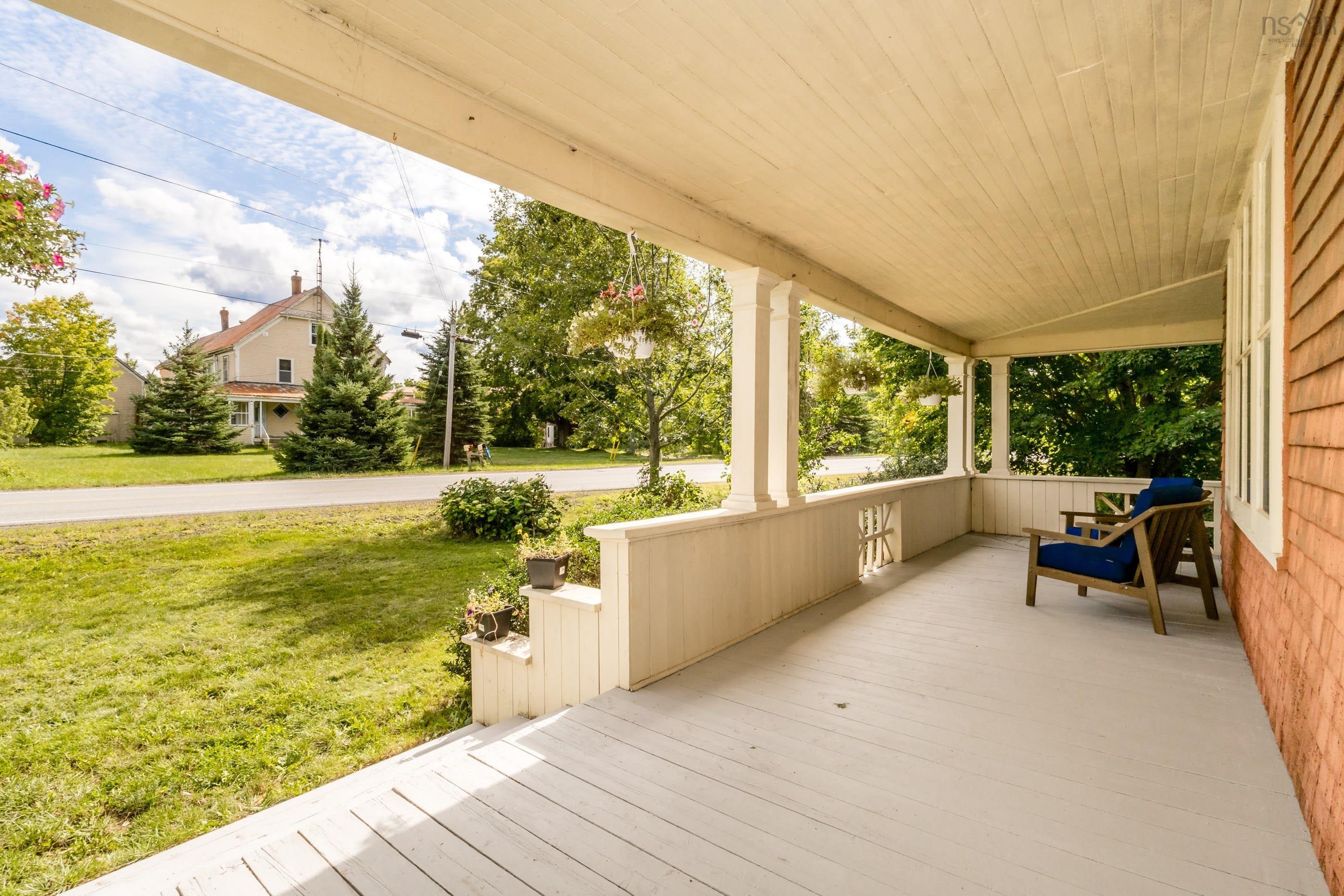$439,900.00: 9039 Highway 201, Nictaux