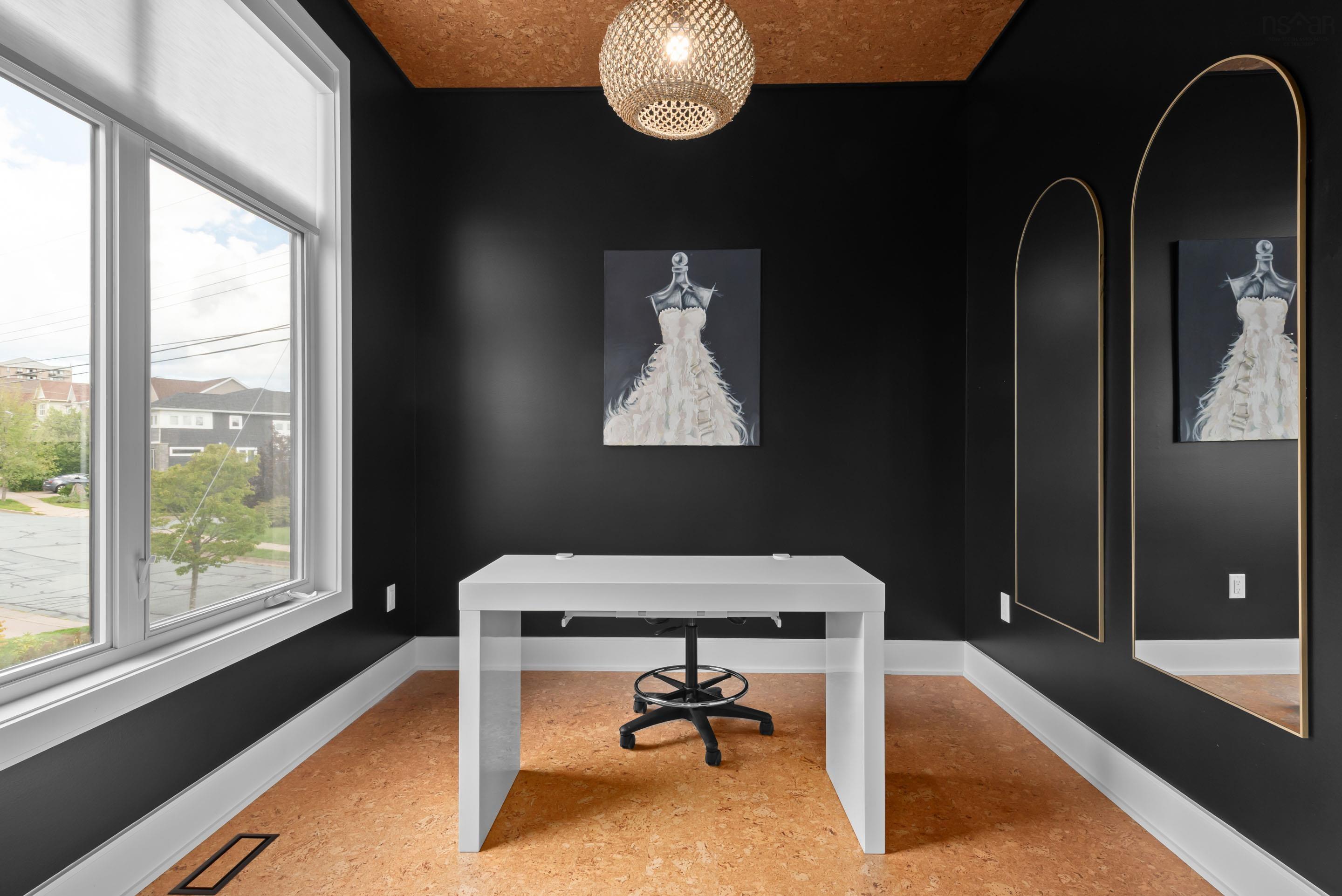 $1,349,900.00: 5 Lauderdale Court, Halifax