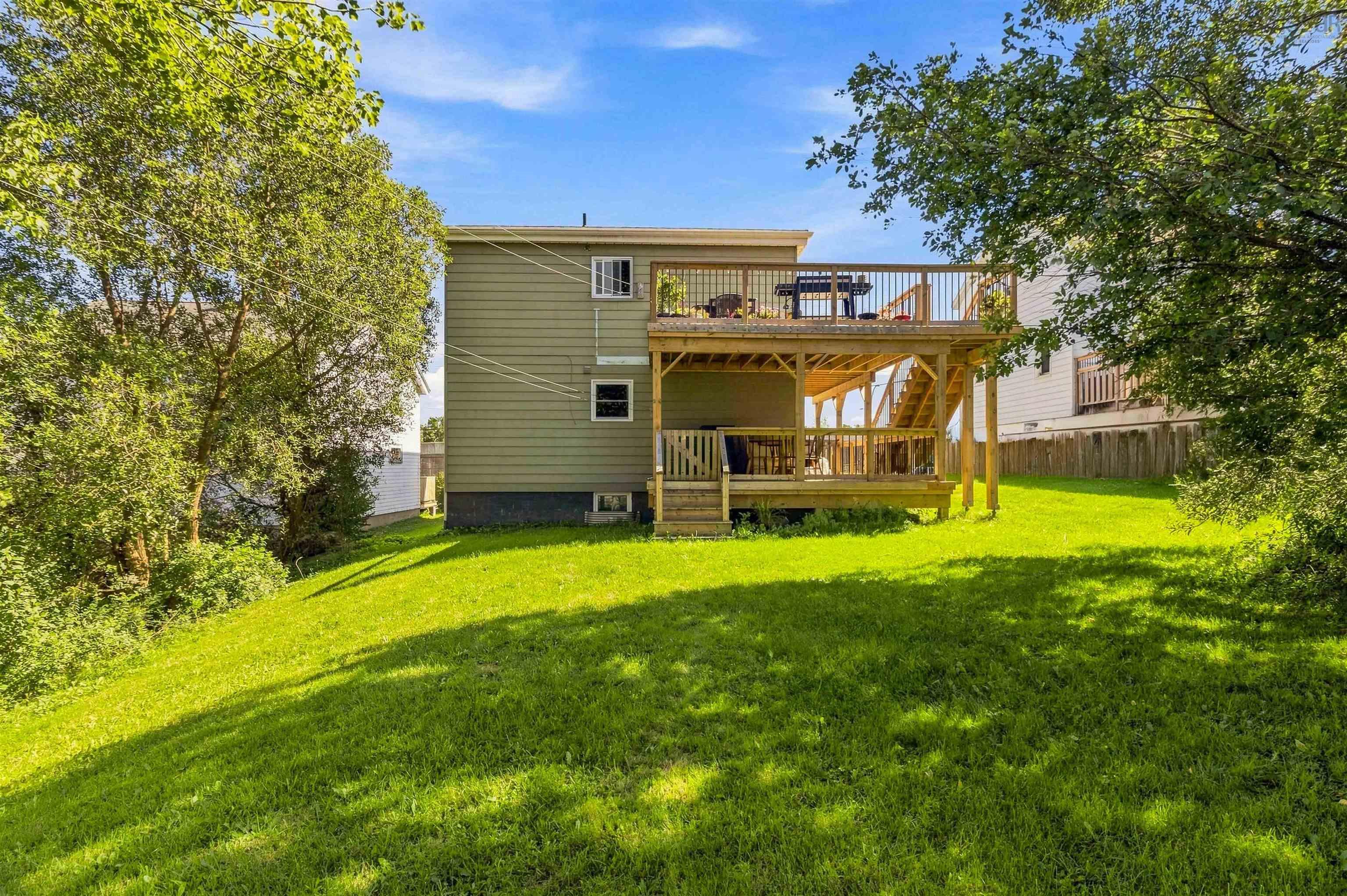 $725,000.00: 7 School Avenue, Fairview