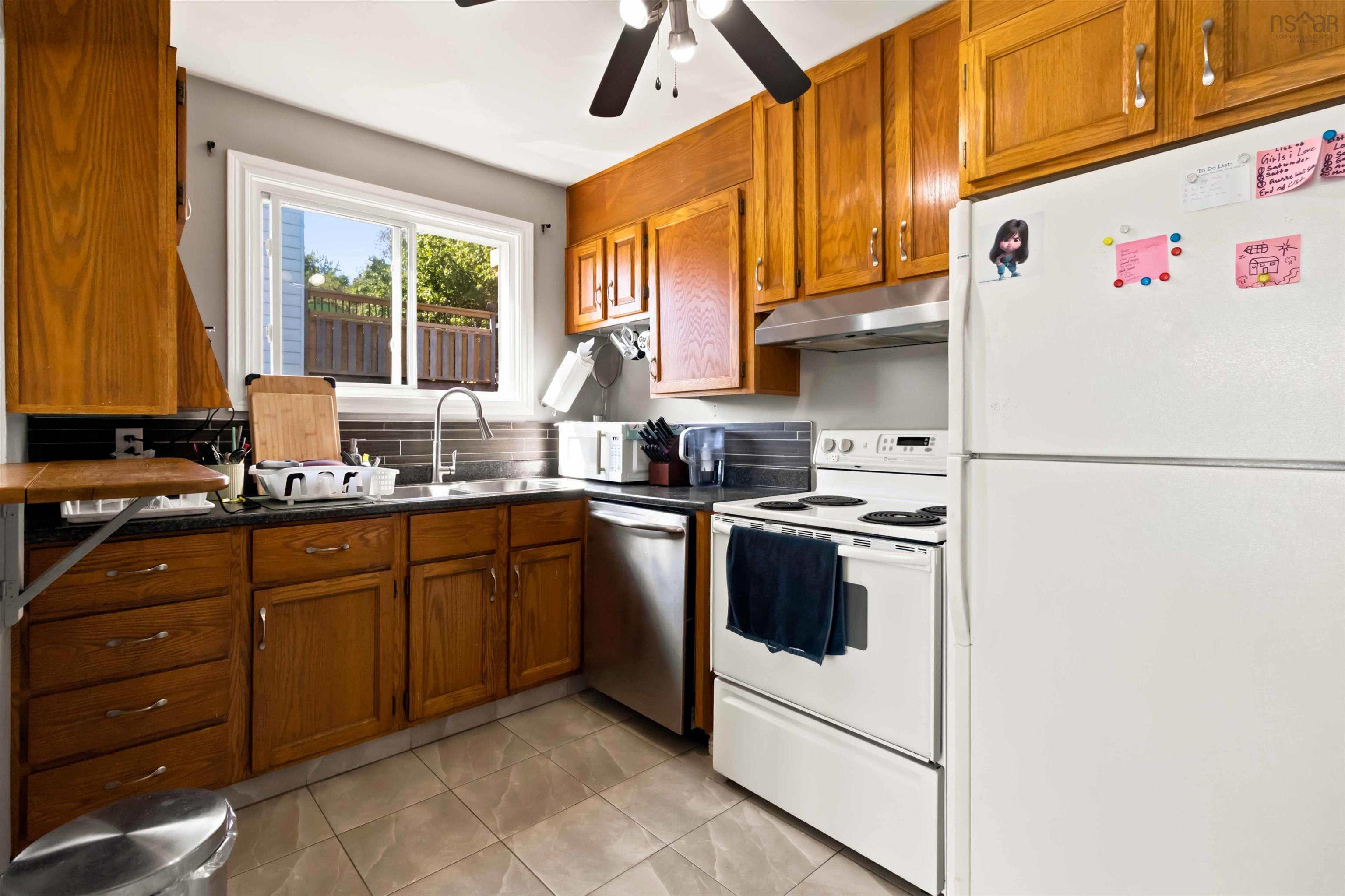 $725,000.00: 7 School Avenue, Fairview