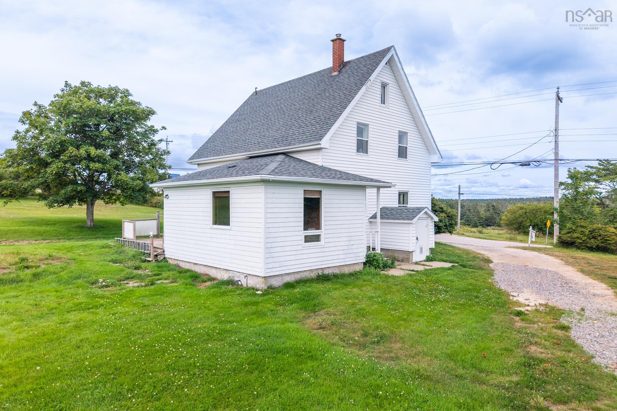 $219,900.00: 5347 Highway 1, Salmon River