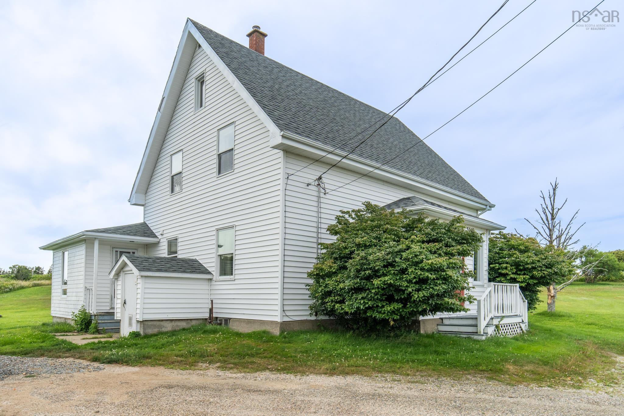 $219,900.00: 5347 Highway 1, Salmon River