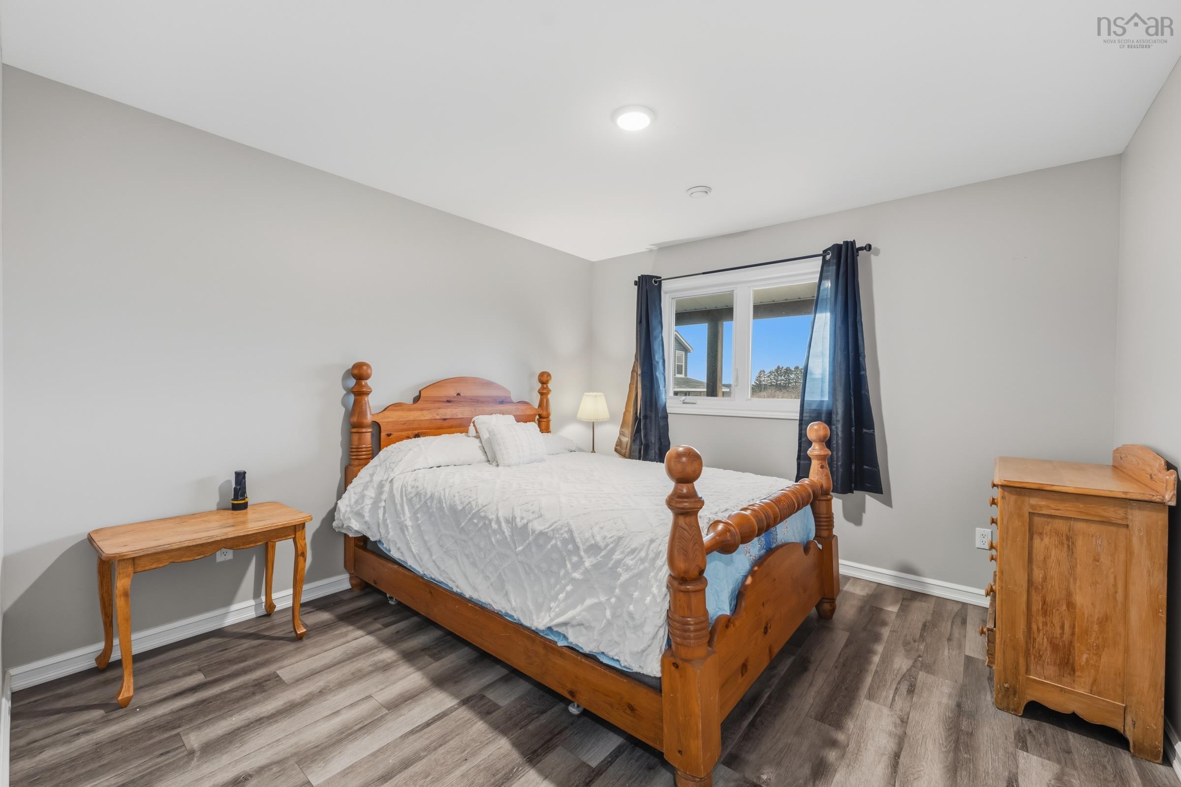 $899,000.00: 42 Beecher