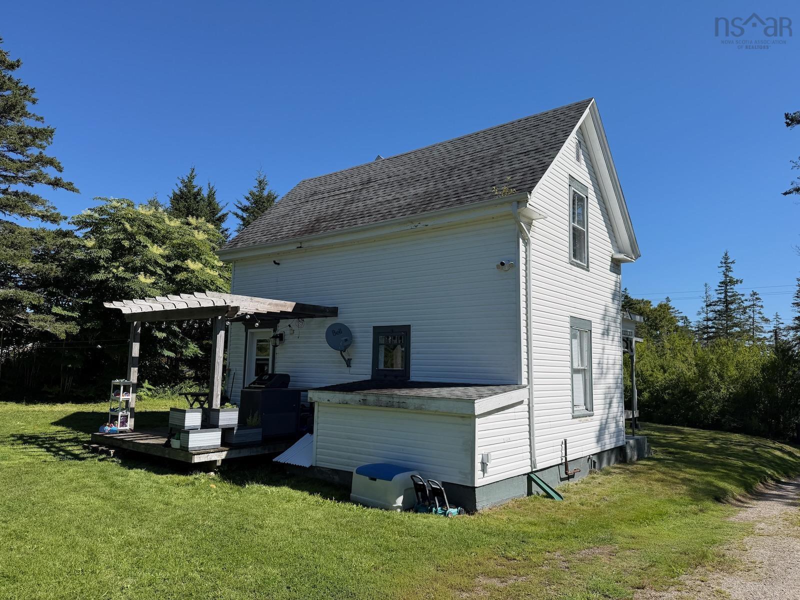 $309,900.00: 1173 Highway 1, Hebron