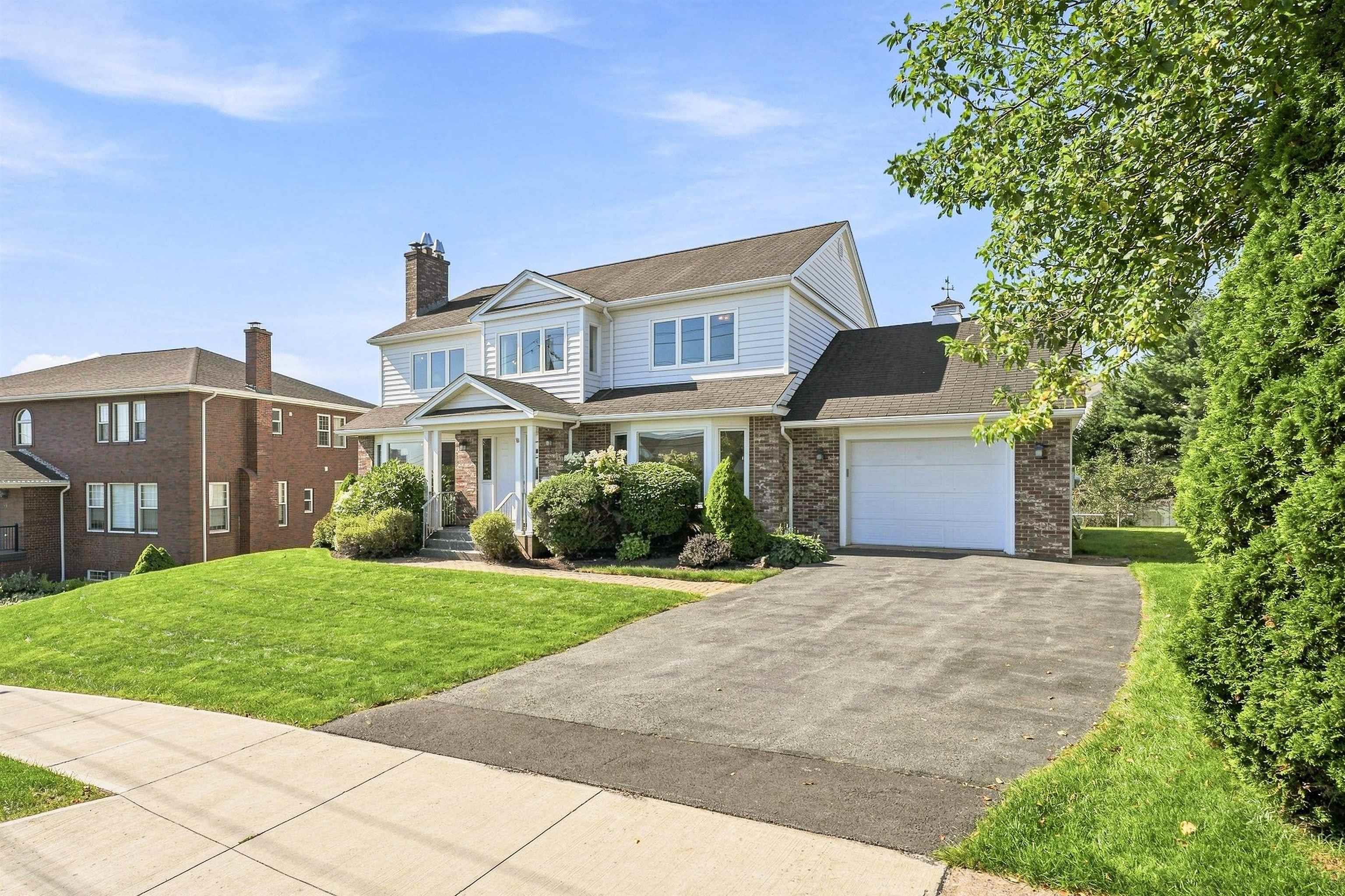 $1,200,000.00: 96 Brook Street, Fairmount