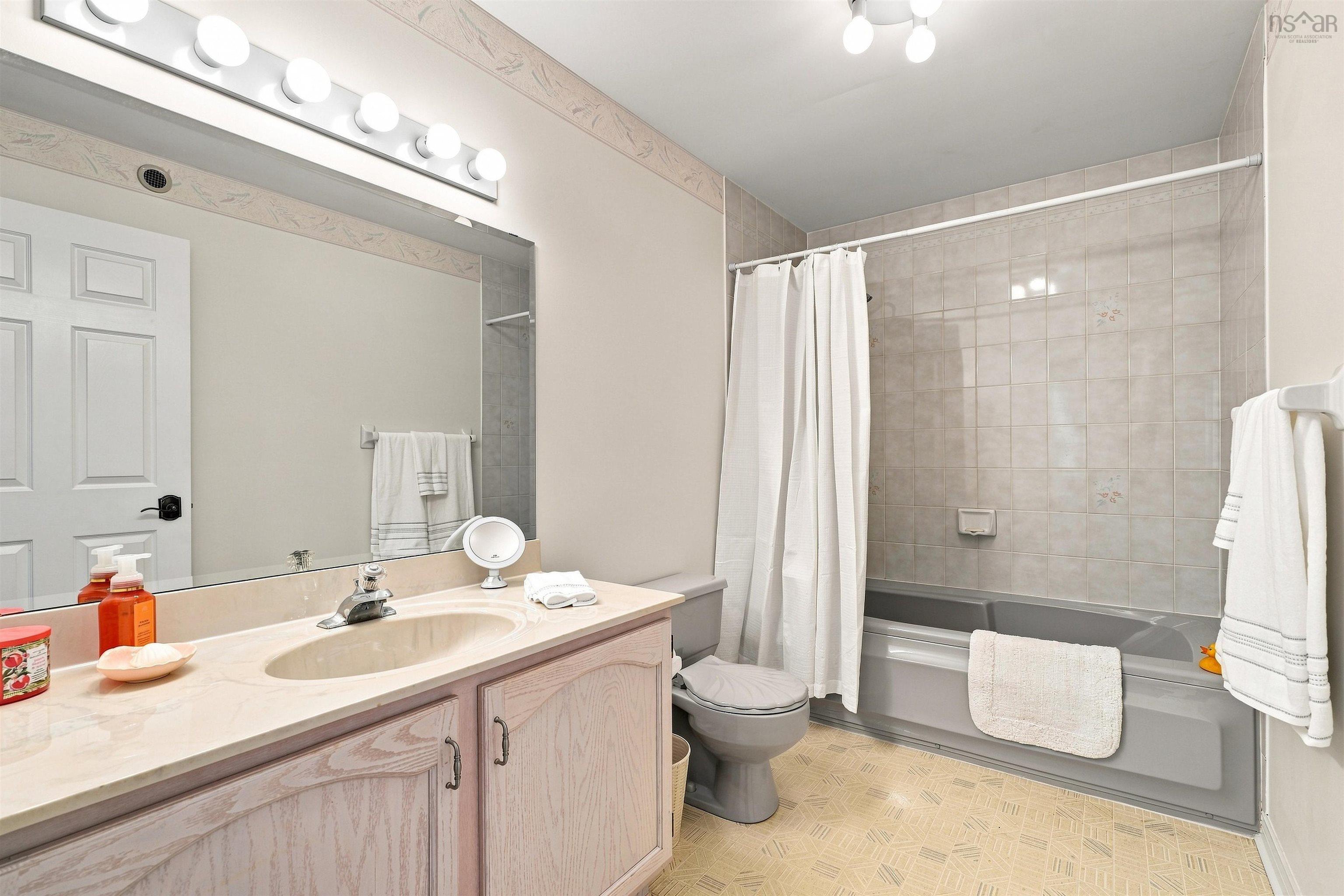 $1,200,000.00: 96 Brook Street, Fairmount