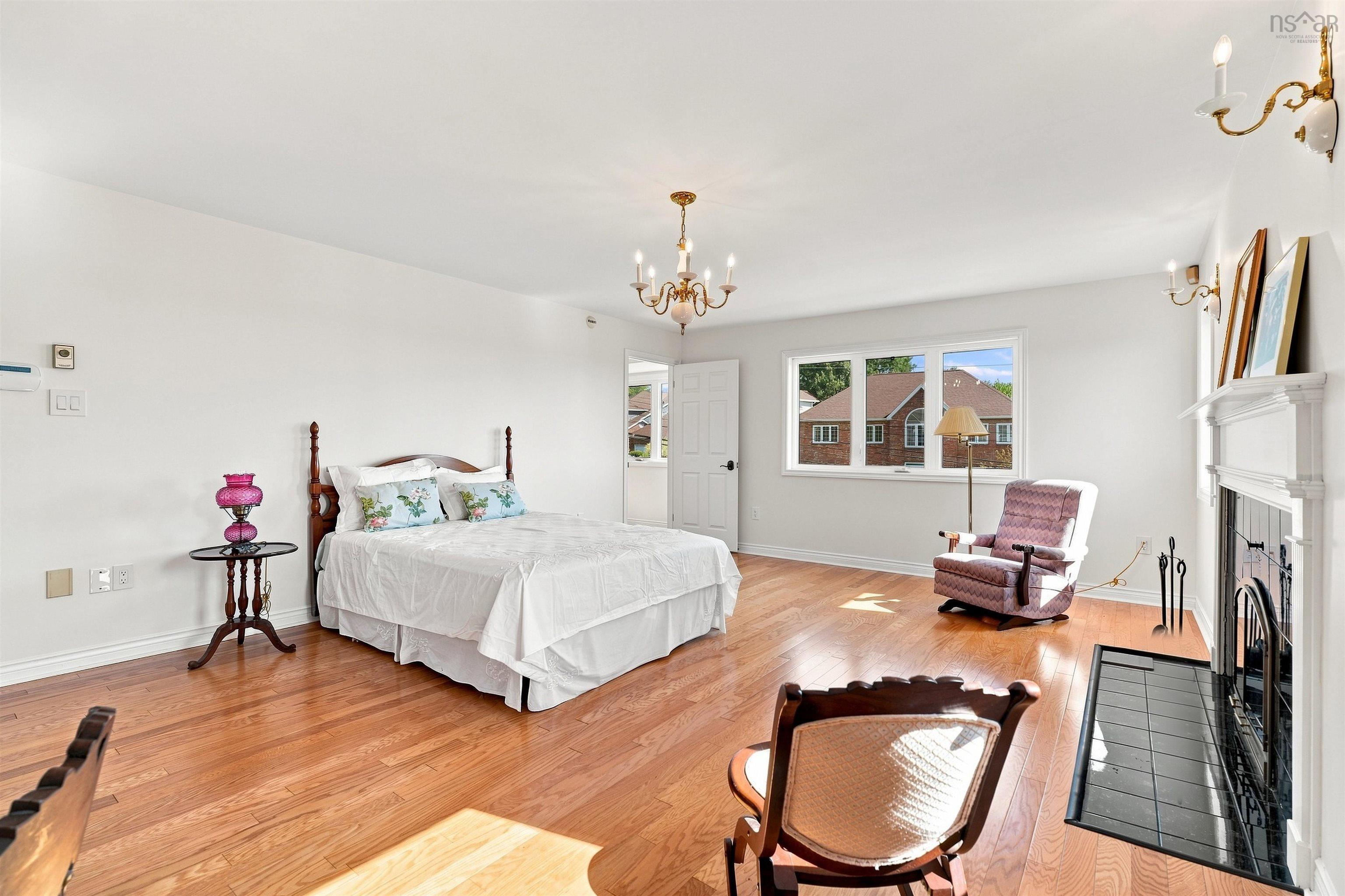 $1,200,000.00: 96 Brook Street, Fairmount