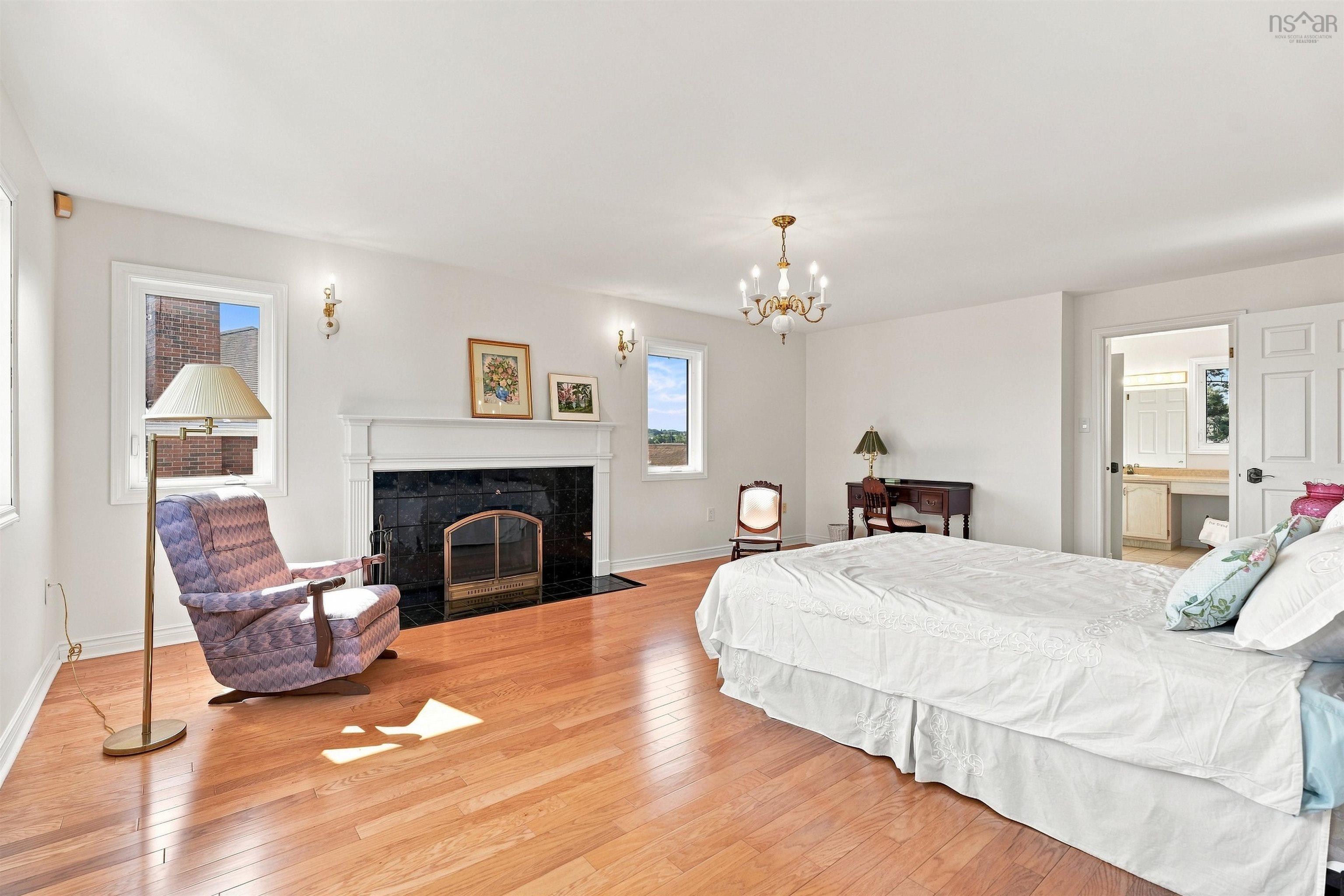 $1,200,000.00: 96 Brook Street, Fairmount