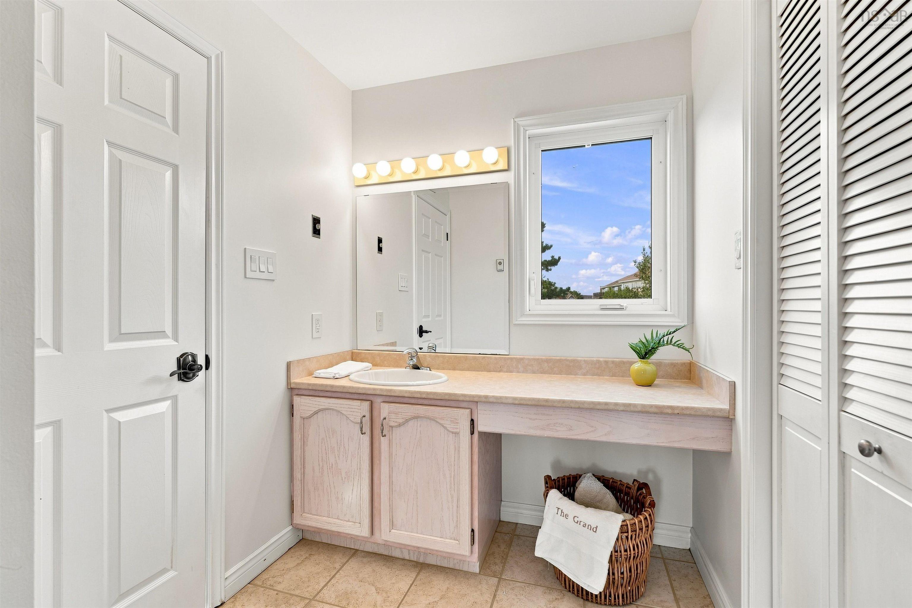 $1,200,000.00: 96 Brook Street, Fairmount