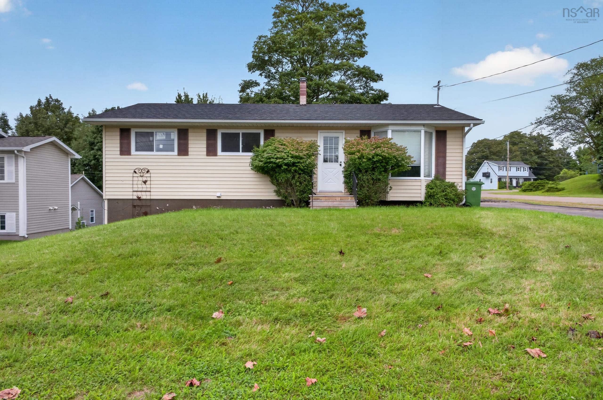 $385,000.00: 35 Lockhart Avenue, Lower Truro