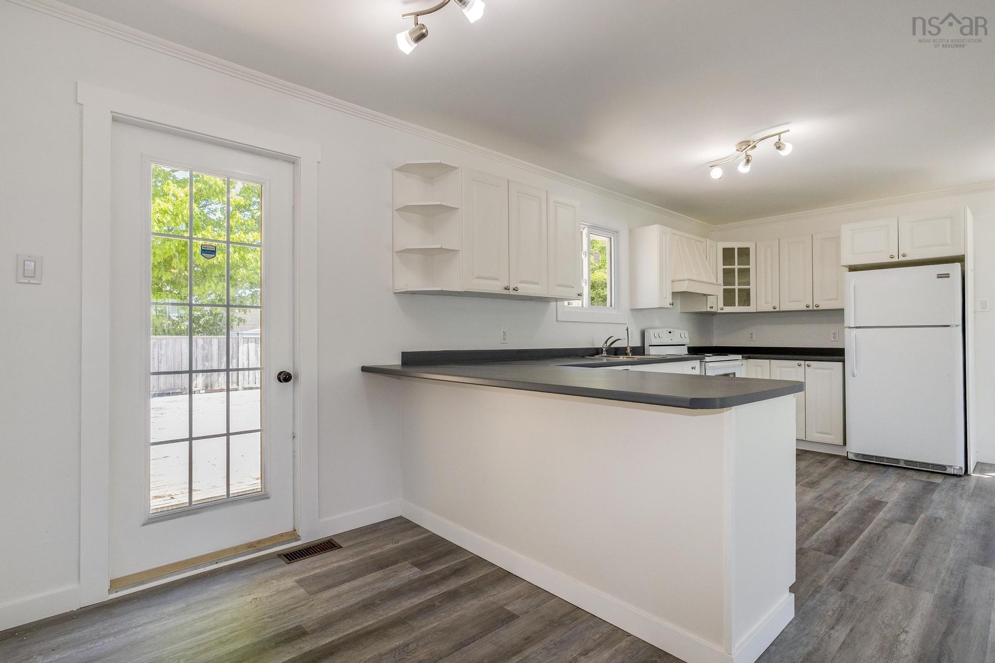 $385,000.00: 35 Lockhart Avenue, Lower Truro