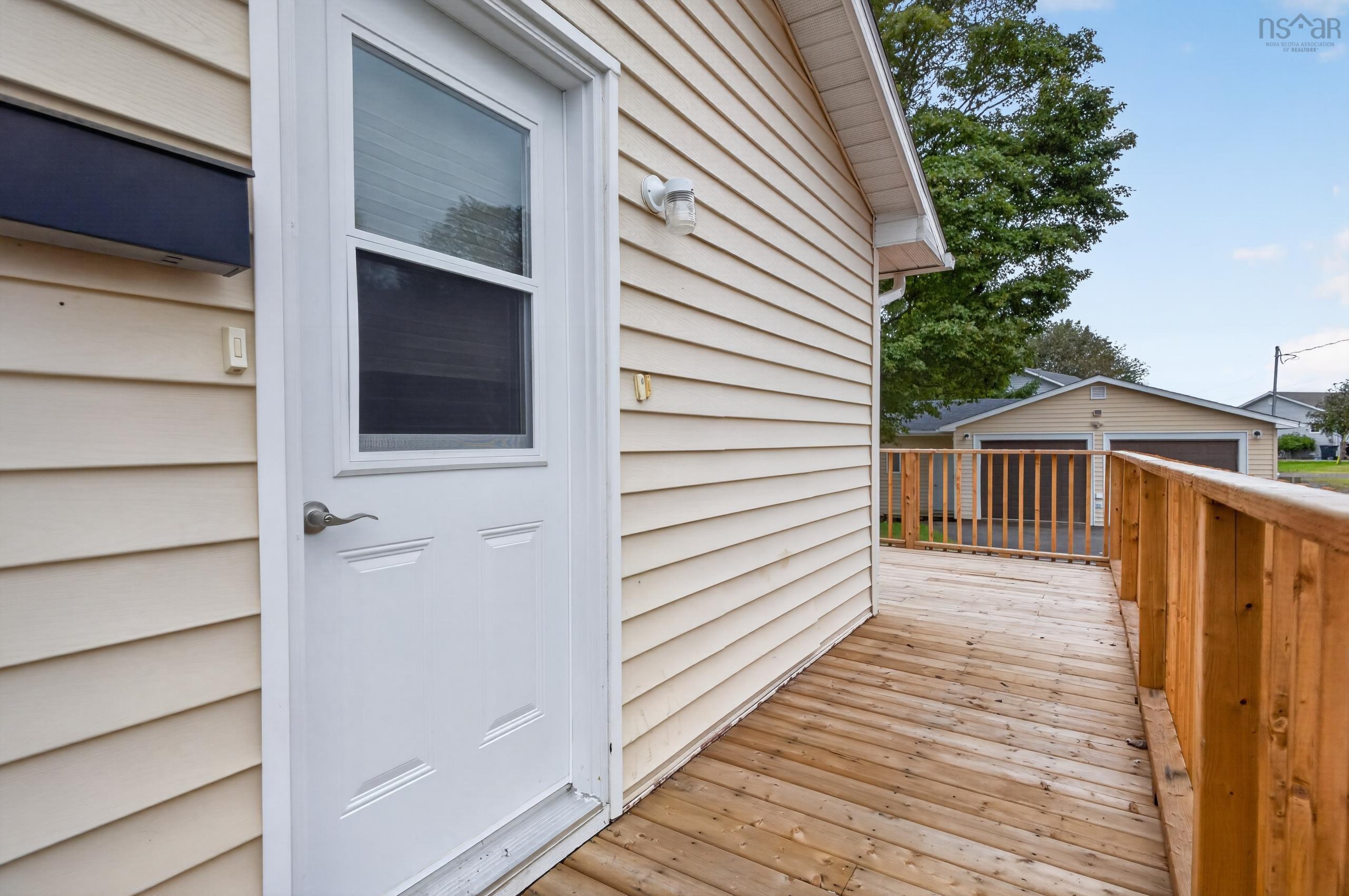 $385,000.00: 35 Lockhart Avenue, Lower Truro