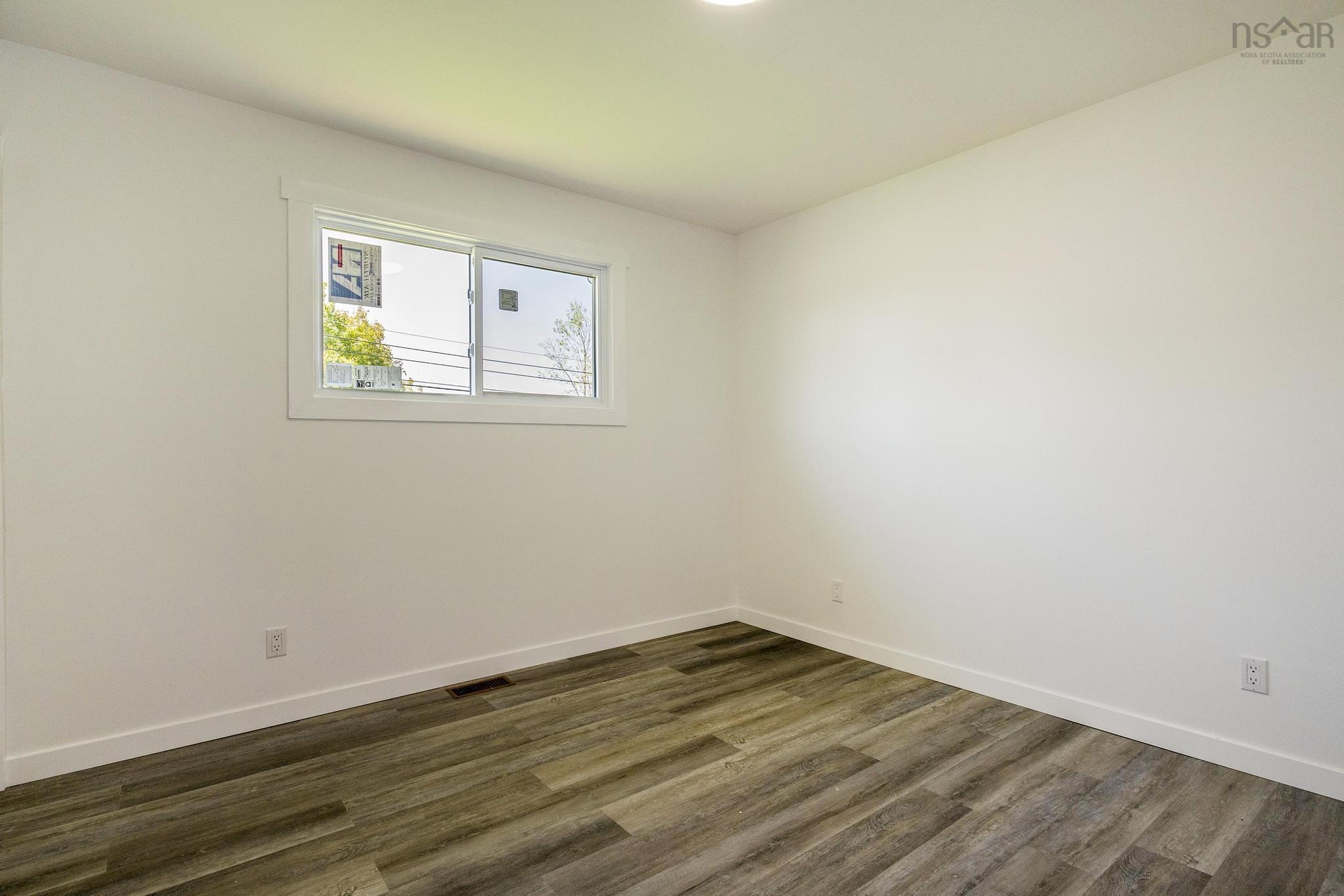 $385,000.00: 35 Lockhart Avenue, Lower Truro