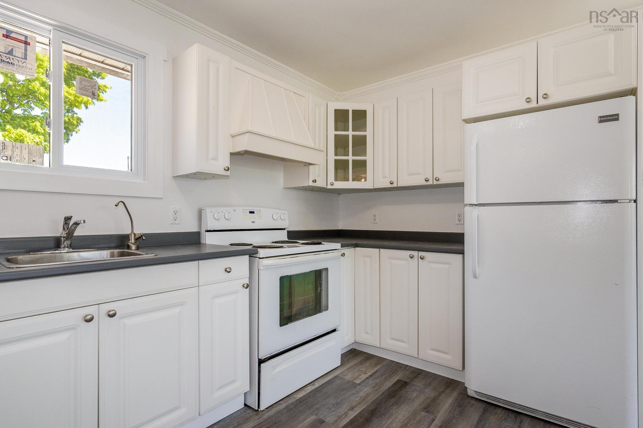 $385,000.00: 35 Lockhart Avenue, Lower Truro