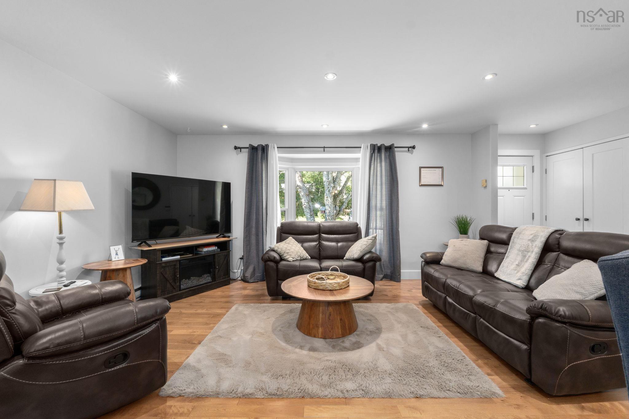 $539,900.00: 30 Forestglen Drive, Timberlea
