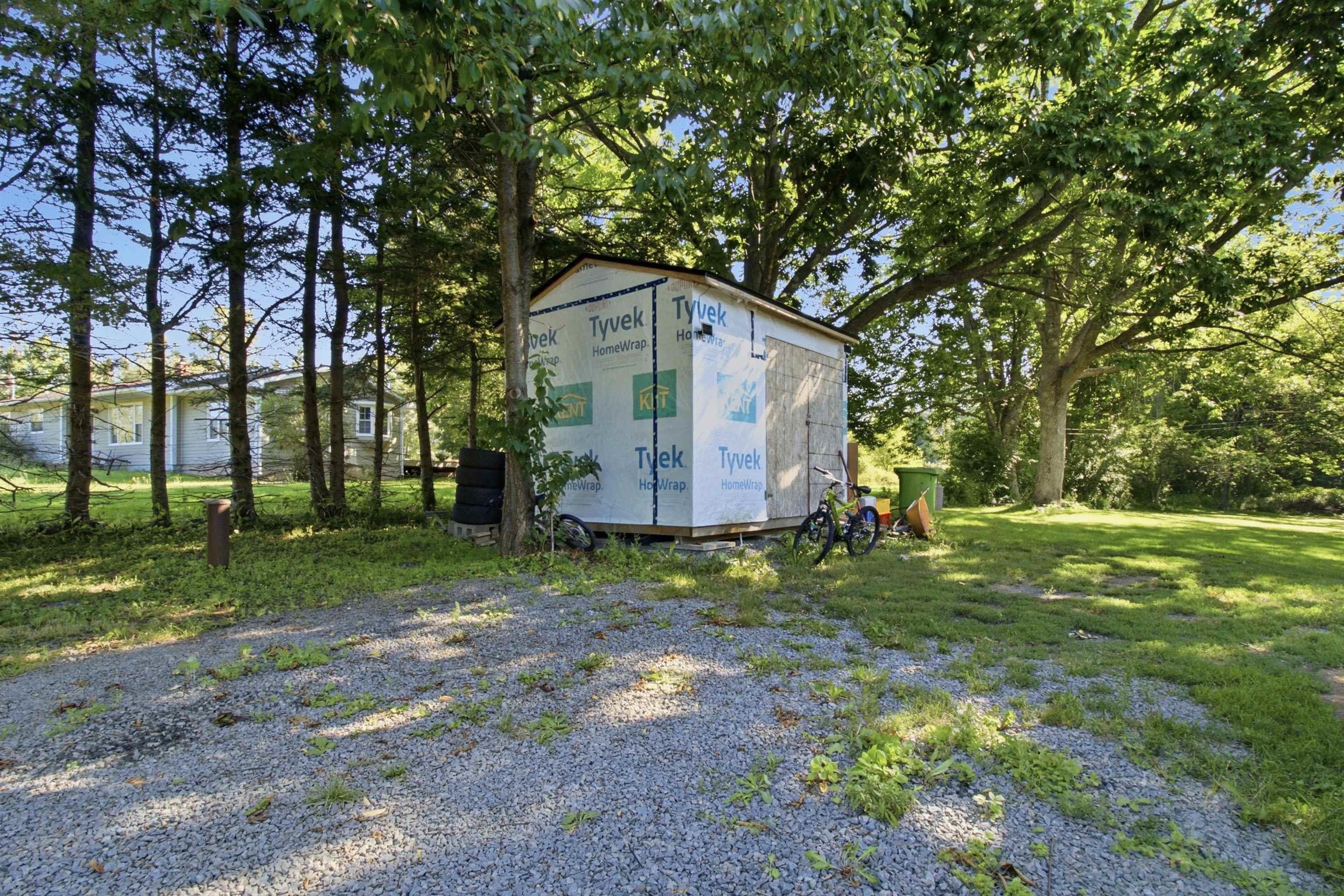 $284,900.00: 5480 Highway 215, Kempt Shore