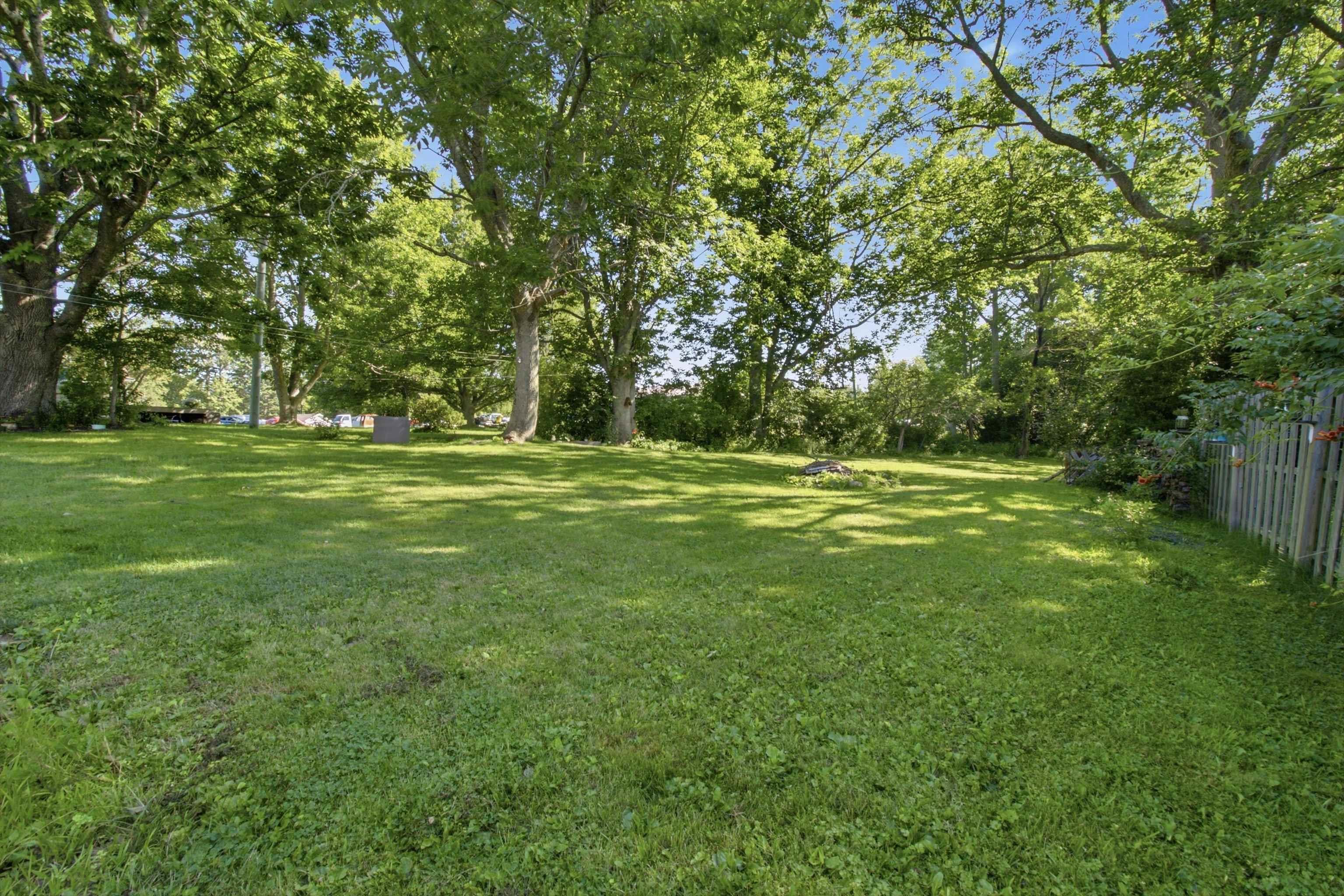 $284,900.00: 5480 Highway 215, Kempt Shore
