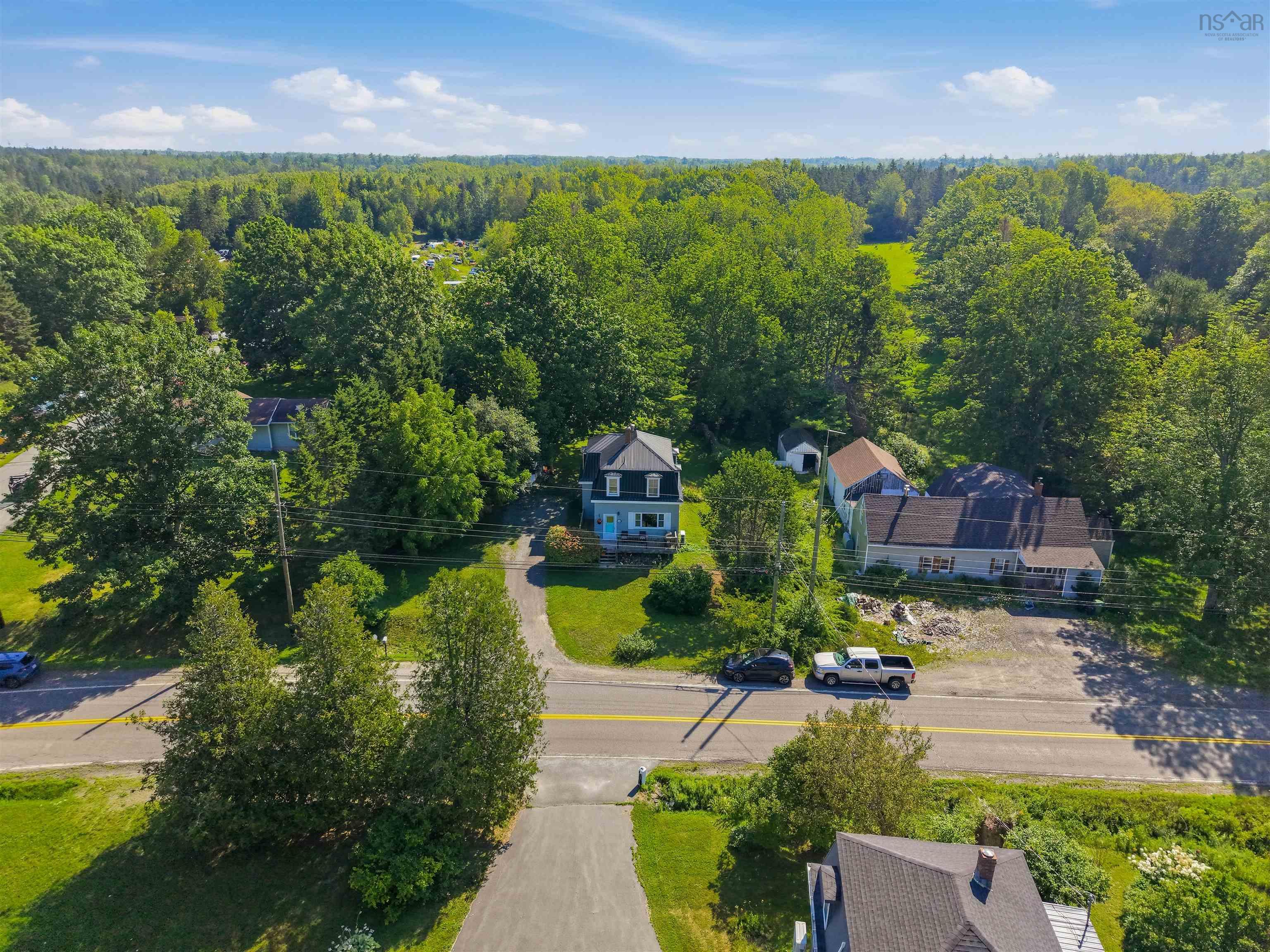 $284,900.00: 5480 Highway 215, Kempt Shore