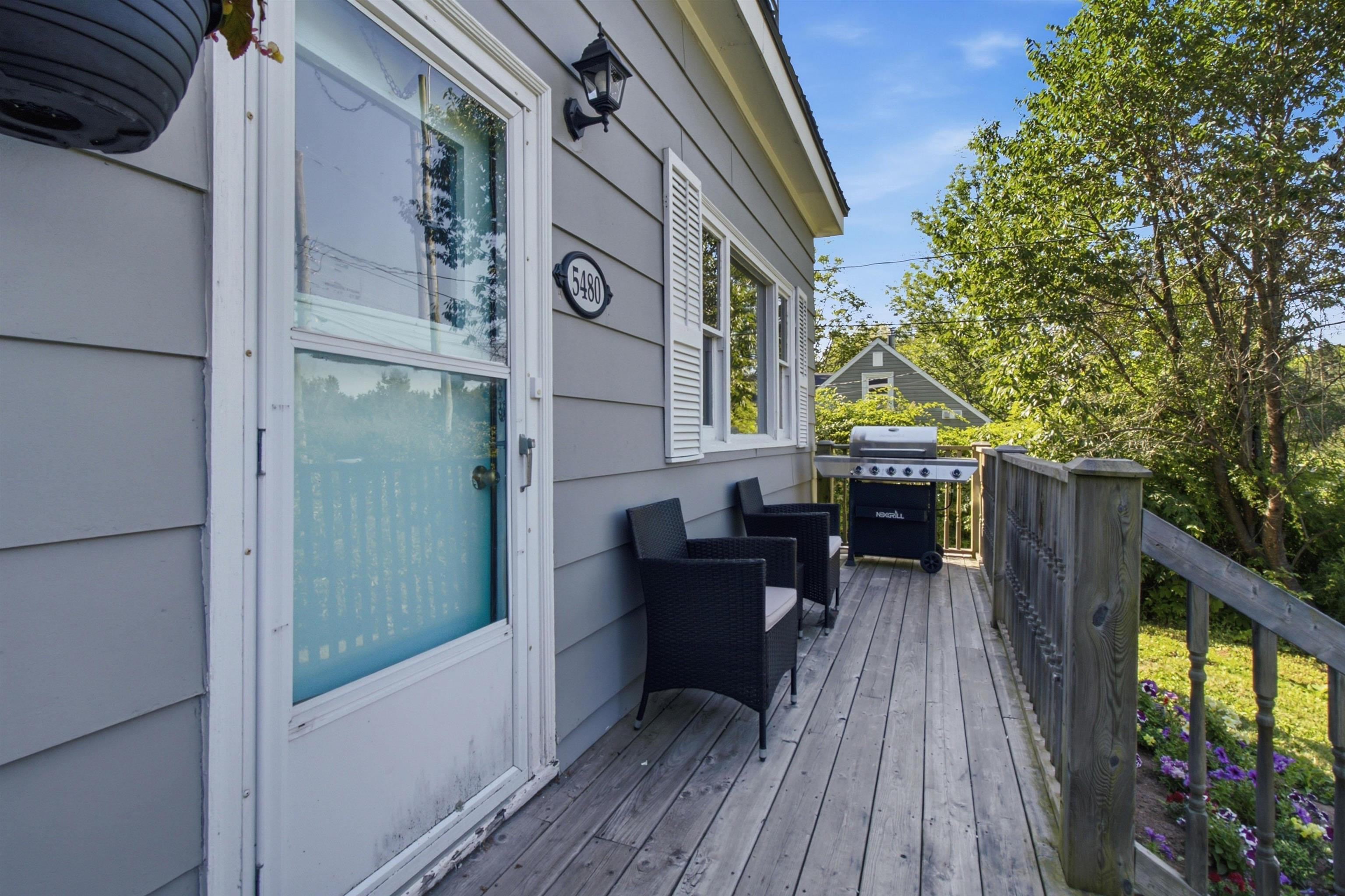 $284,900.00: 5480 Highway 215, Kempt Shore