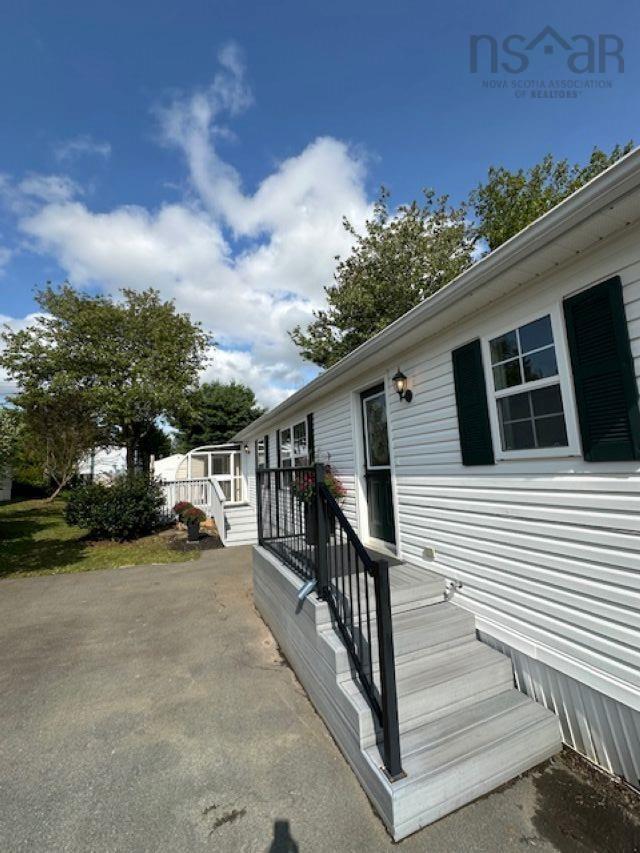 $279,900.00: 8 Tenth Street, Lucasville