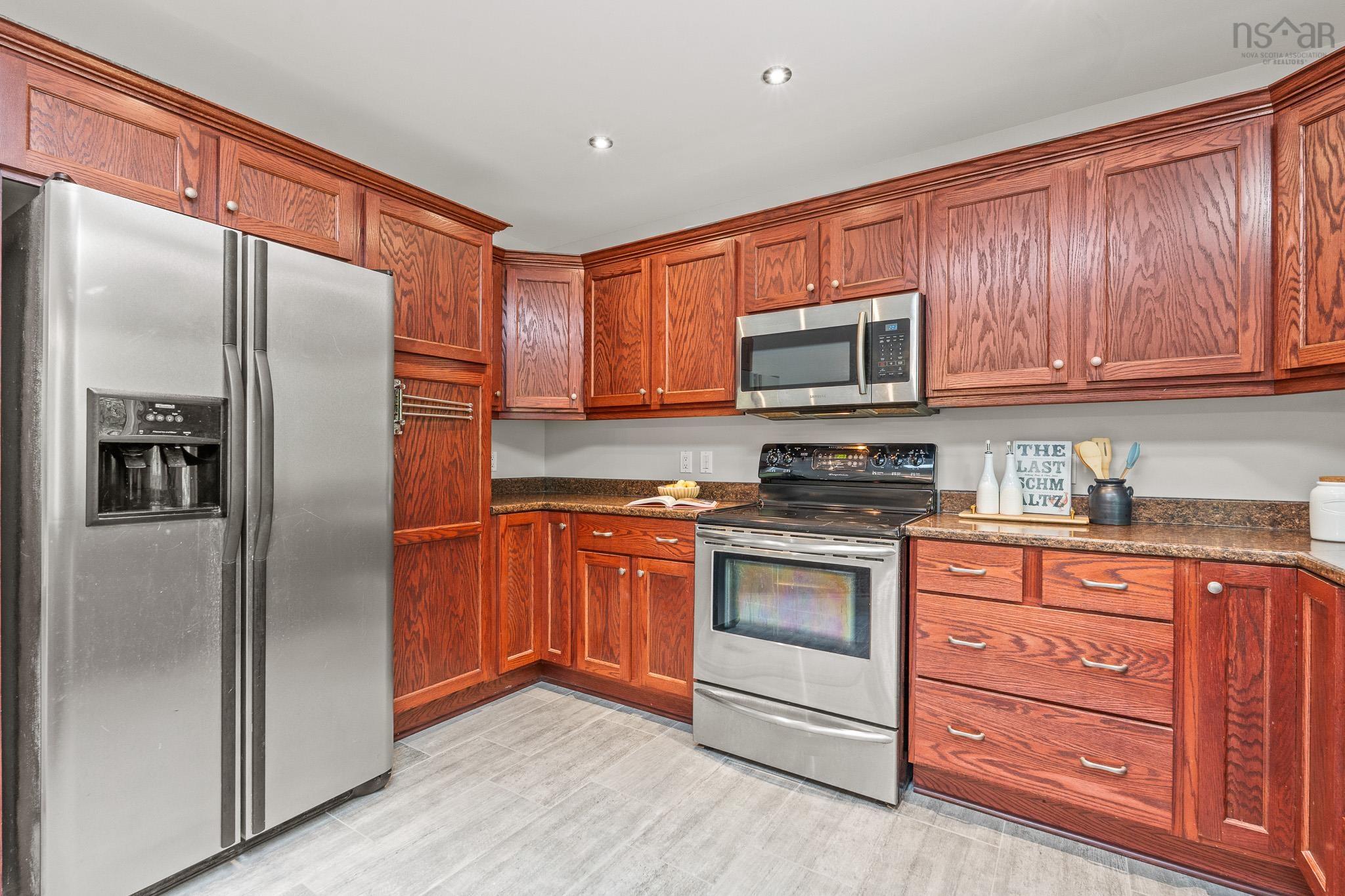 $639,900.00: 12 Loriann Drive, Porters Lake