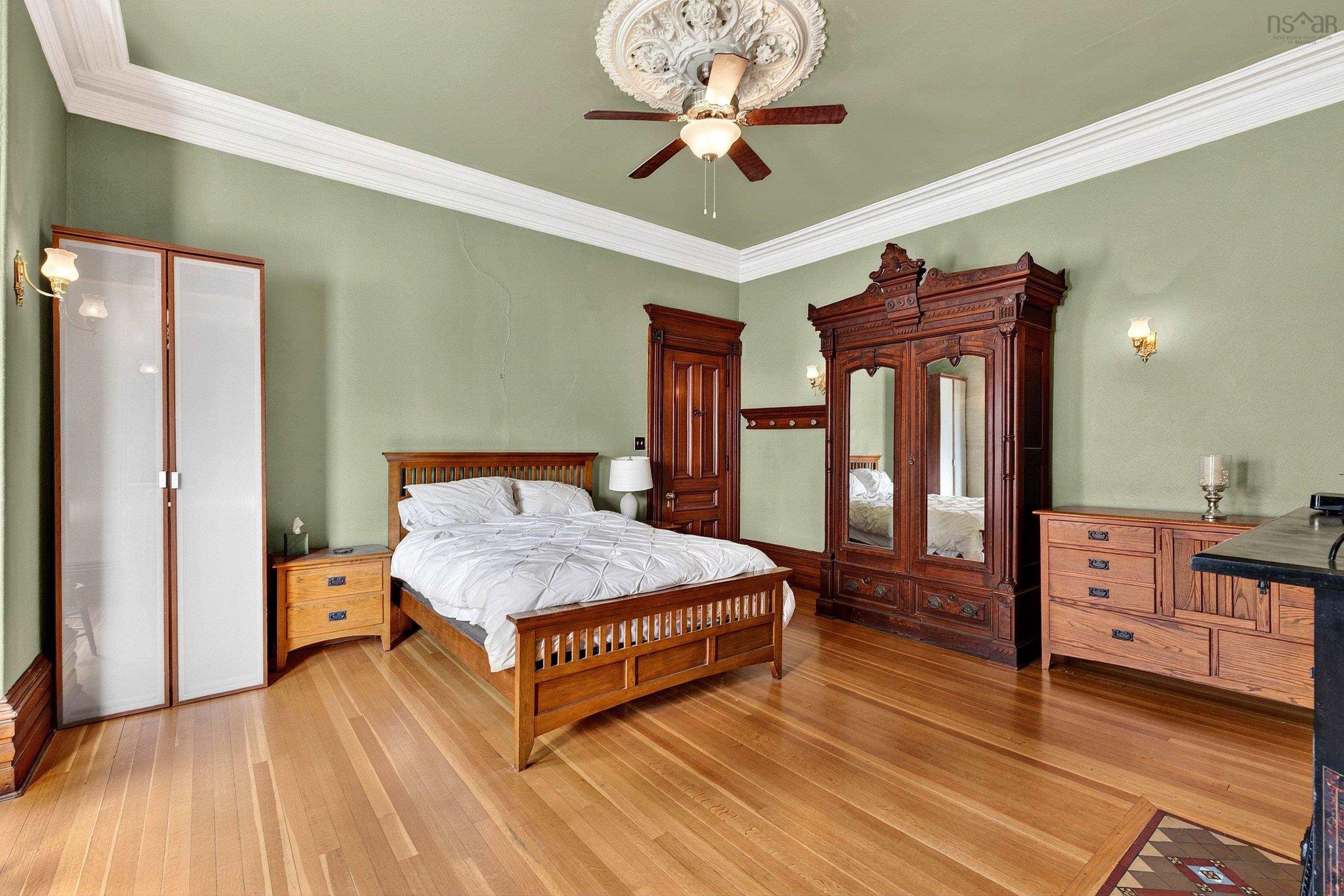 $2,300,000.00: 5691 Inglis Street, Halifax Peninsula
