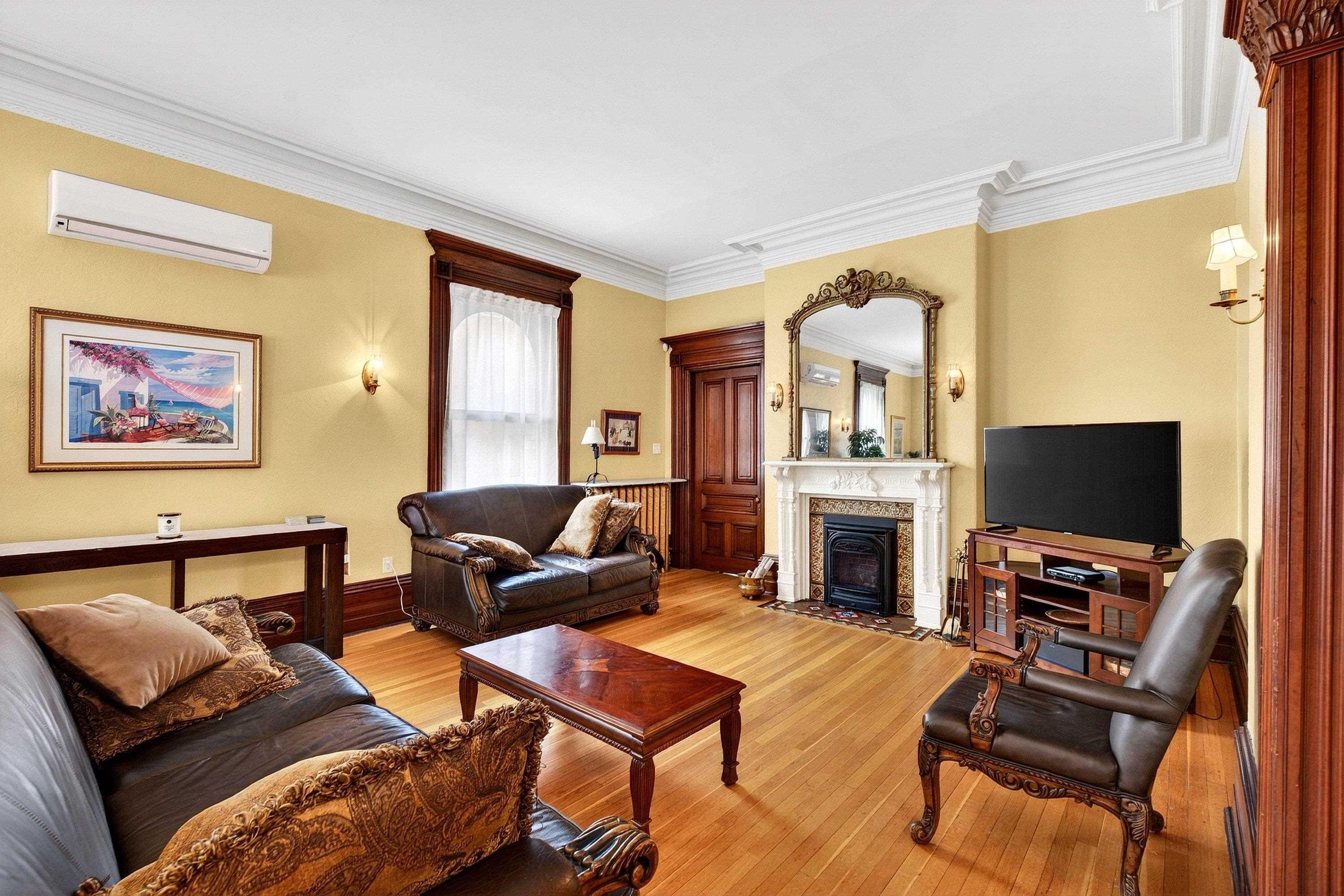 $2,300,000.00: 5691 Inglis Street, Halifax Peninsula