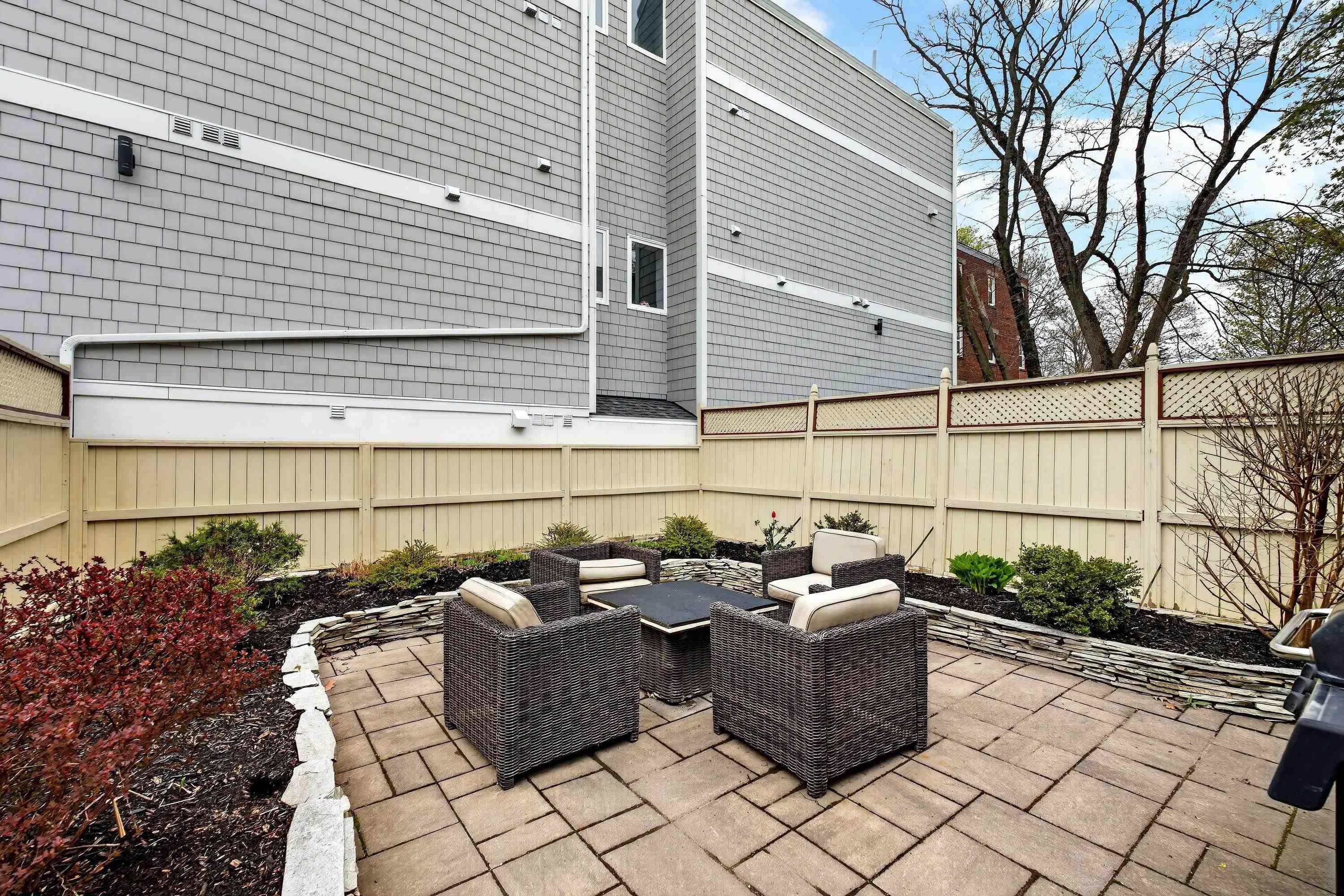 $2,300,000.00: 5691 Inglis Street, Halifax Peninsula