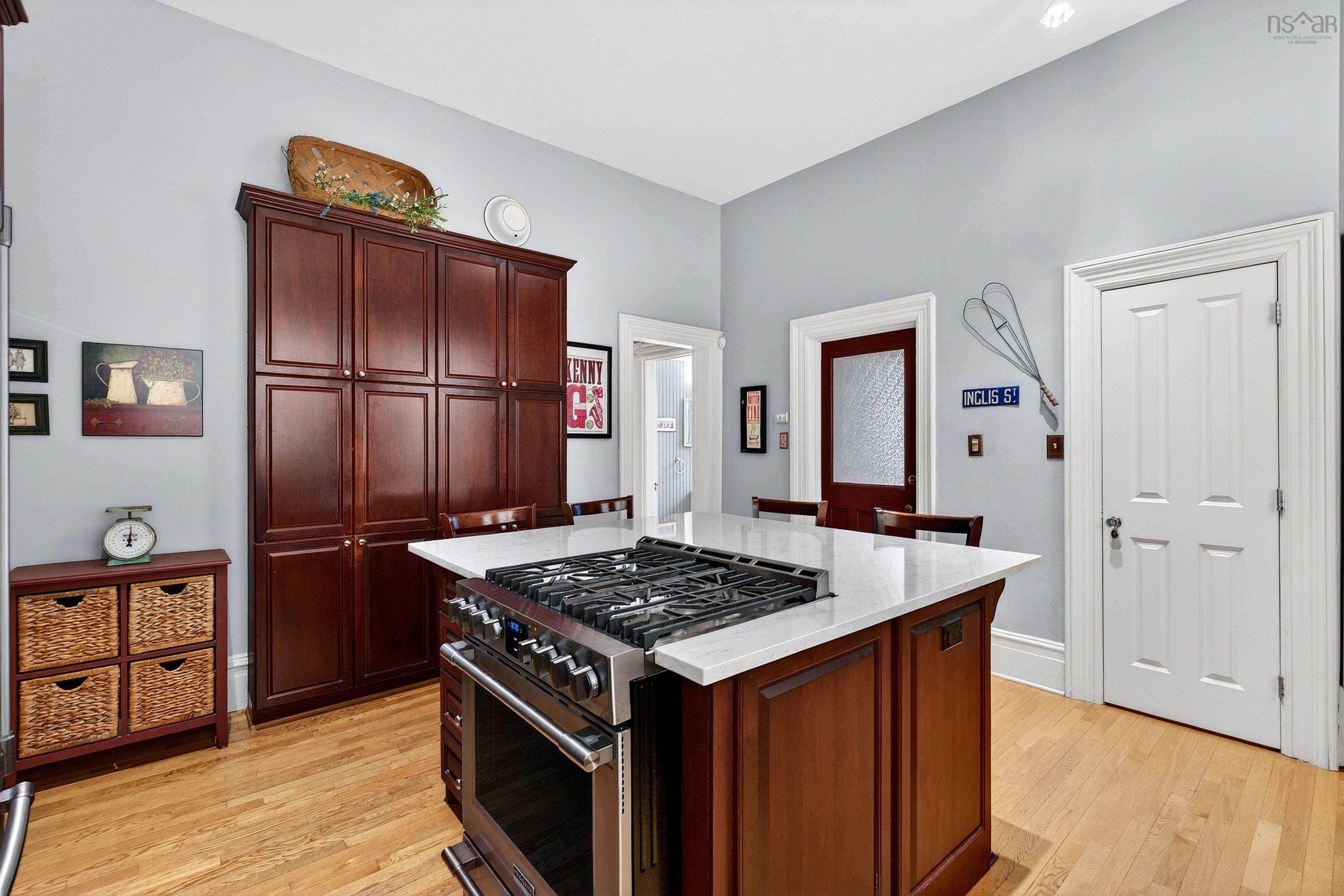 $2,300,000.00: 5691 Inglis Street, Halifax Peninsula