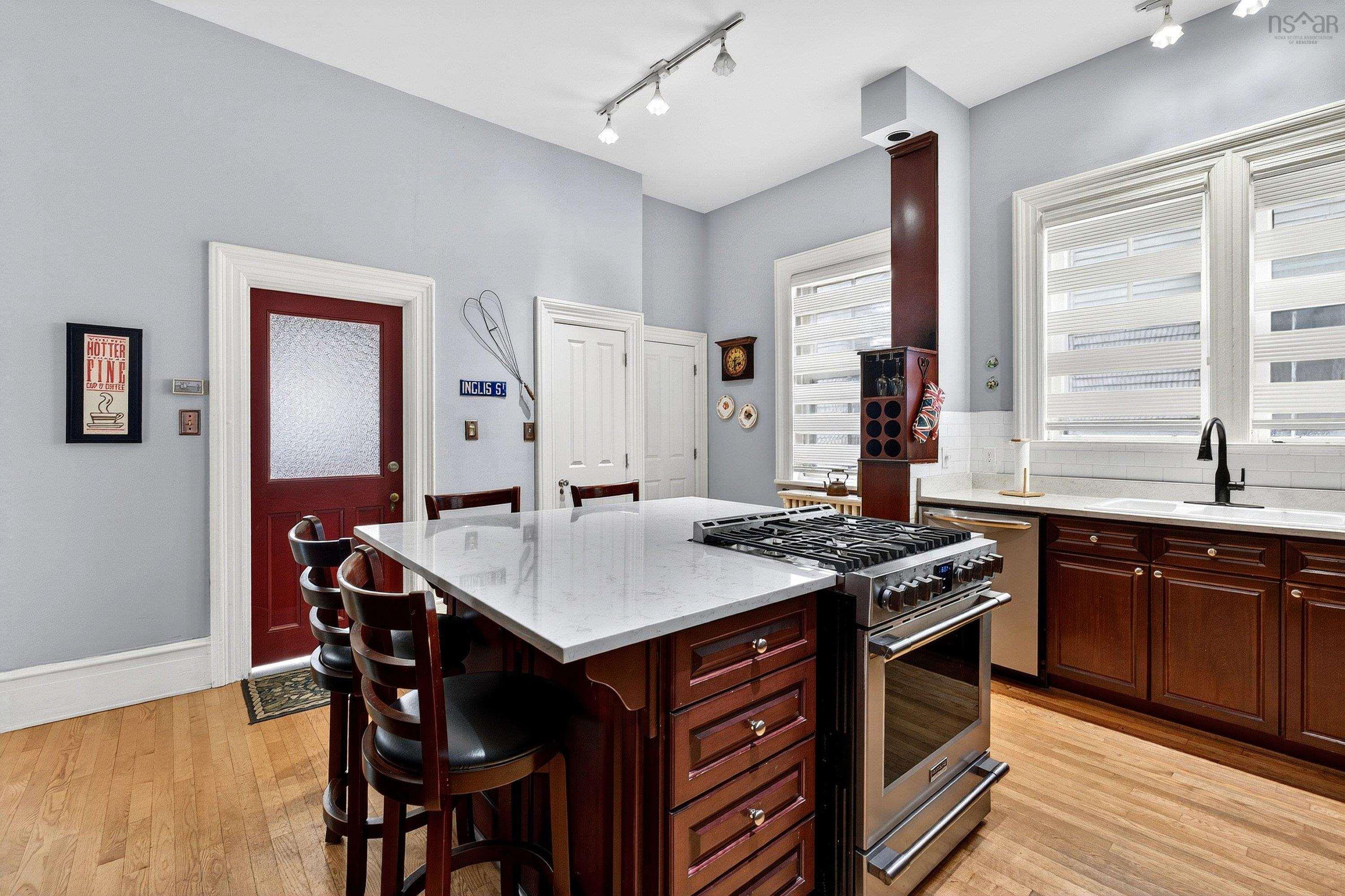 $2,300,000.00: 5691 Inglis Street, Halifax Peninsula