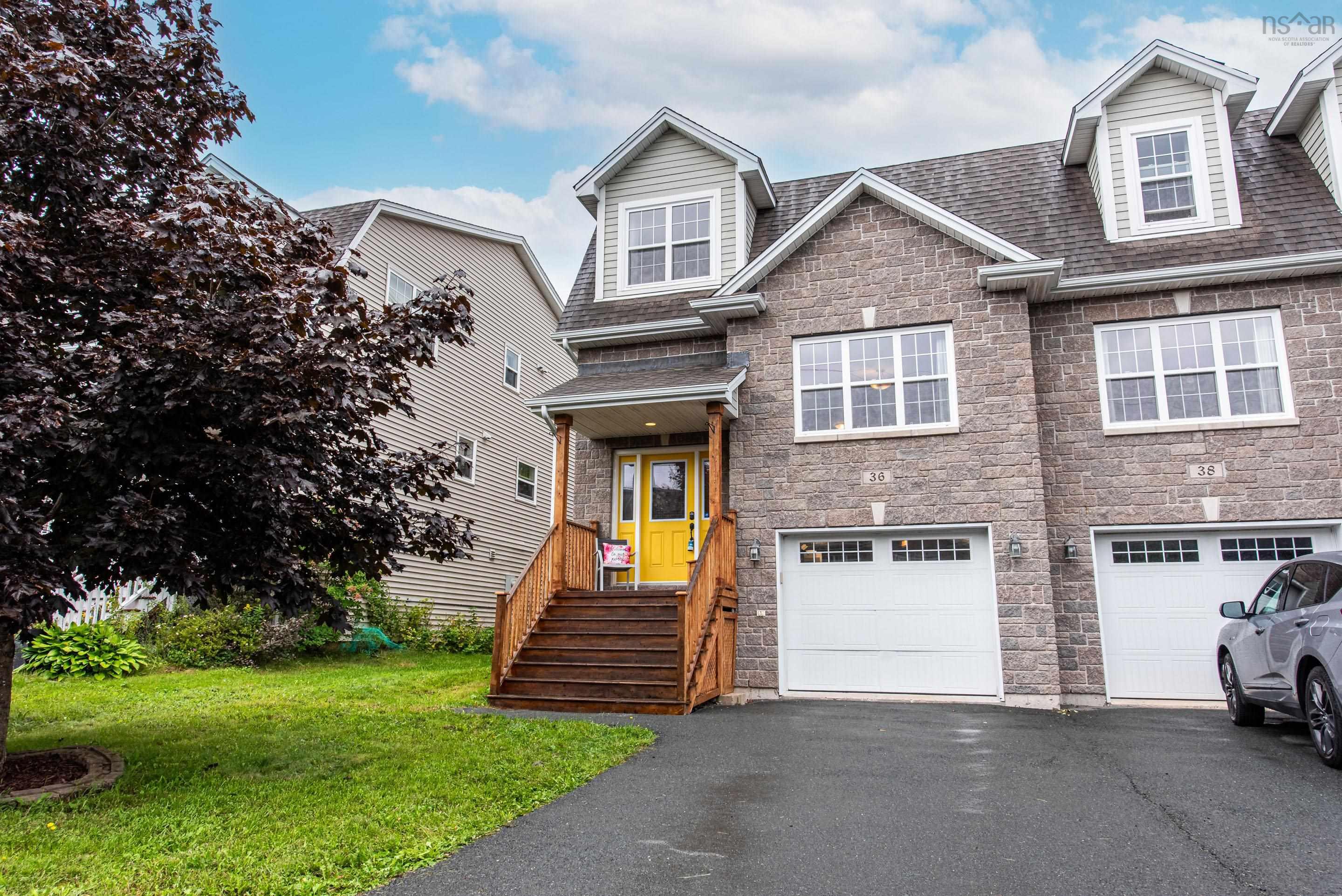 $699,900.00: 36 Lasalle Court, West Bedford