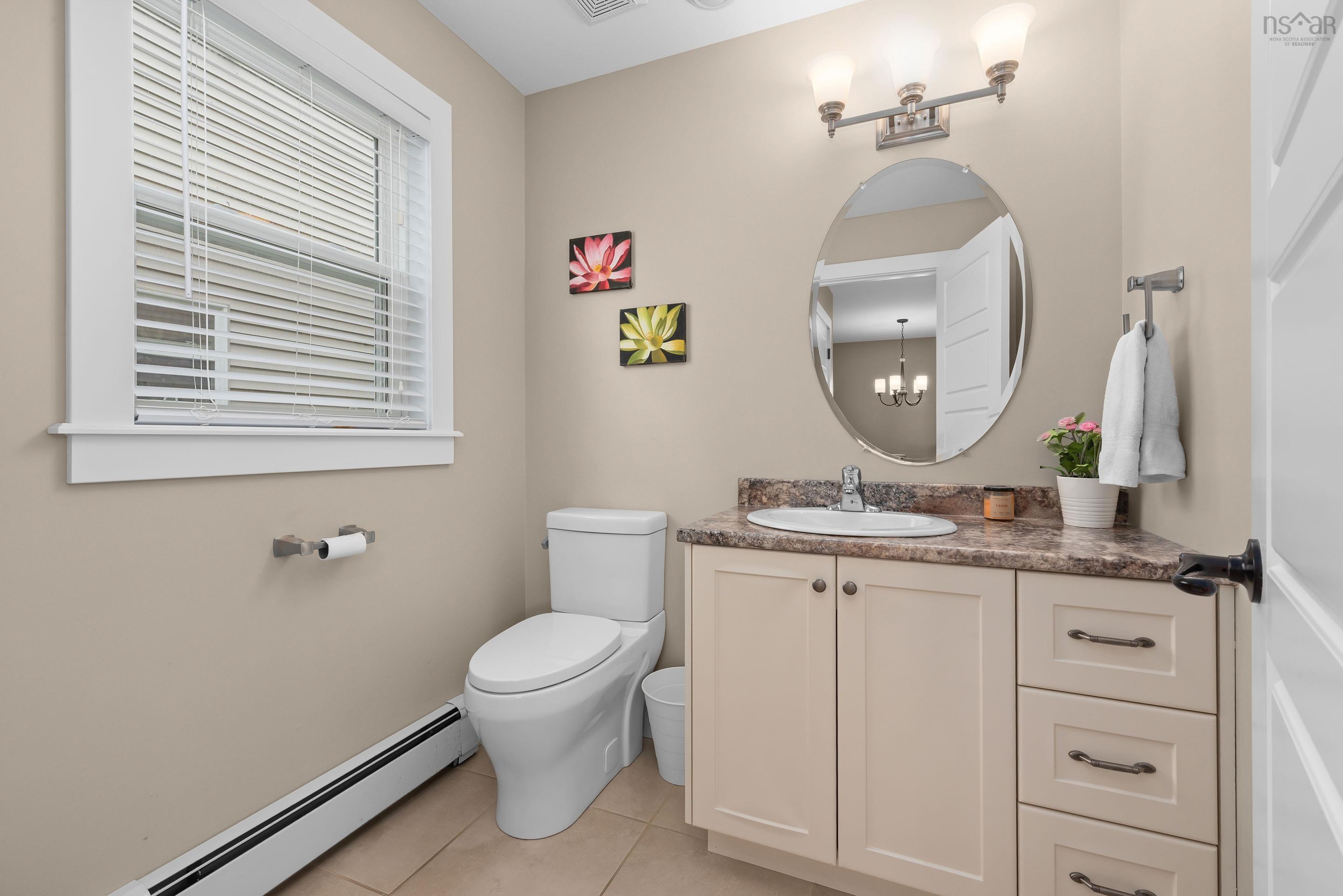 $699,900.00: 36 Lasalle Court, West Bedford