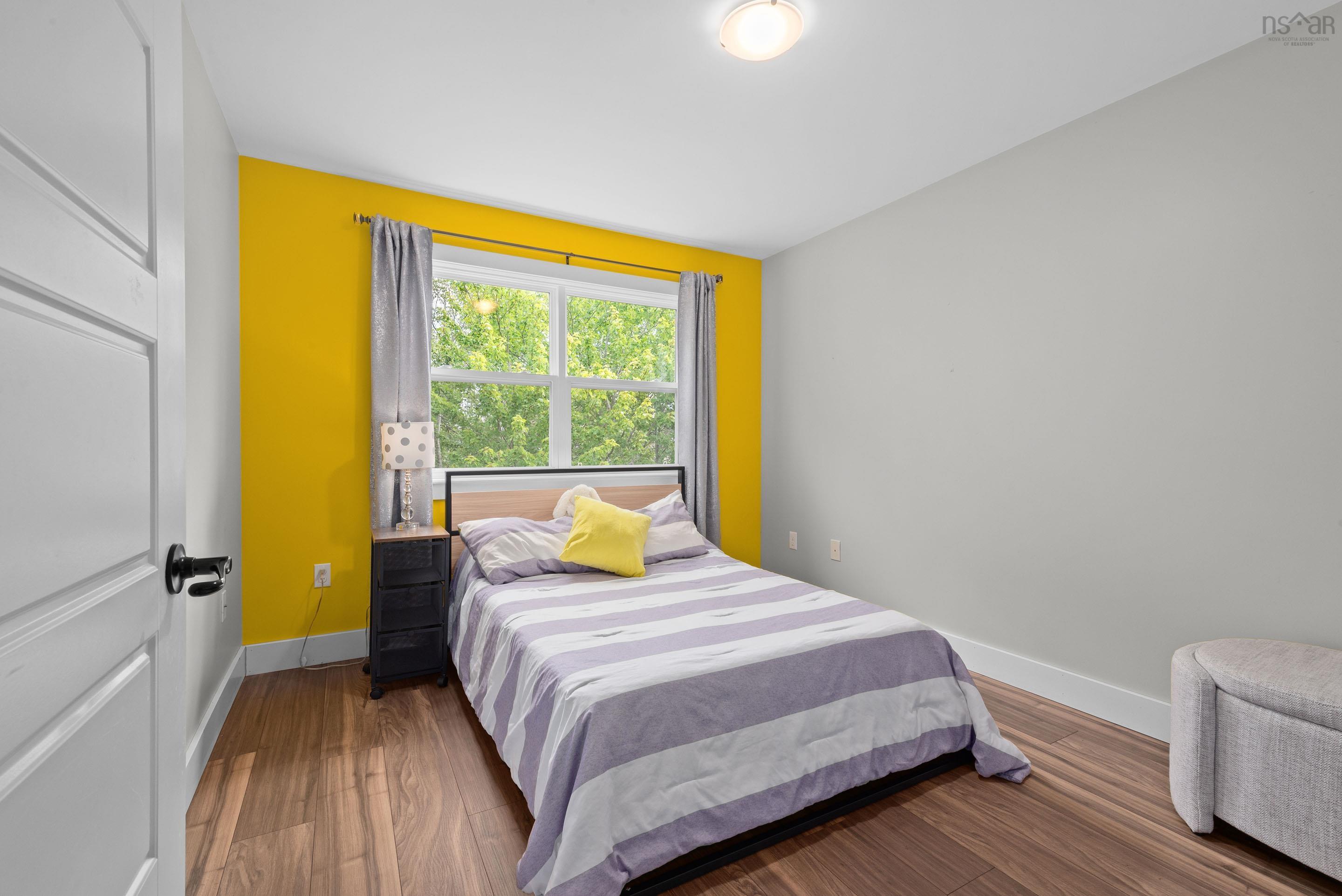 $699,900.00: 36 Lasalle Court, West Bedford