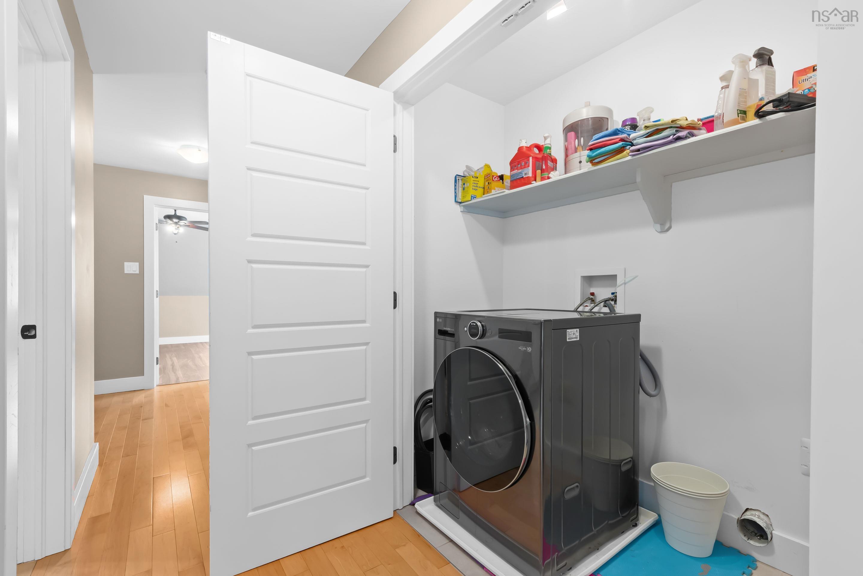 $699,900.00: 36 Lasalle Court, West Bedford