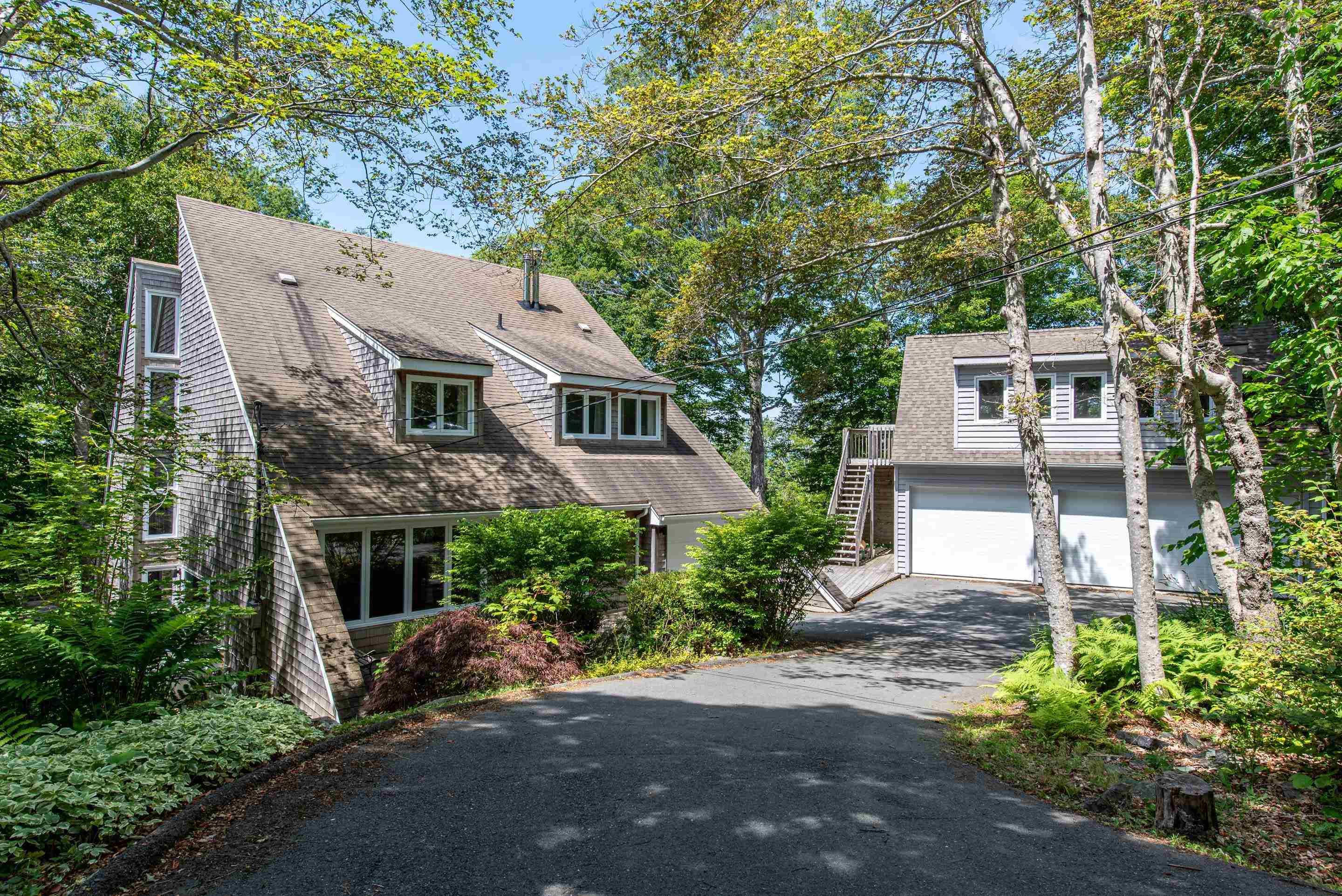 $949,900.00: 63 Rolling Hills Drive, Waverley