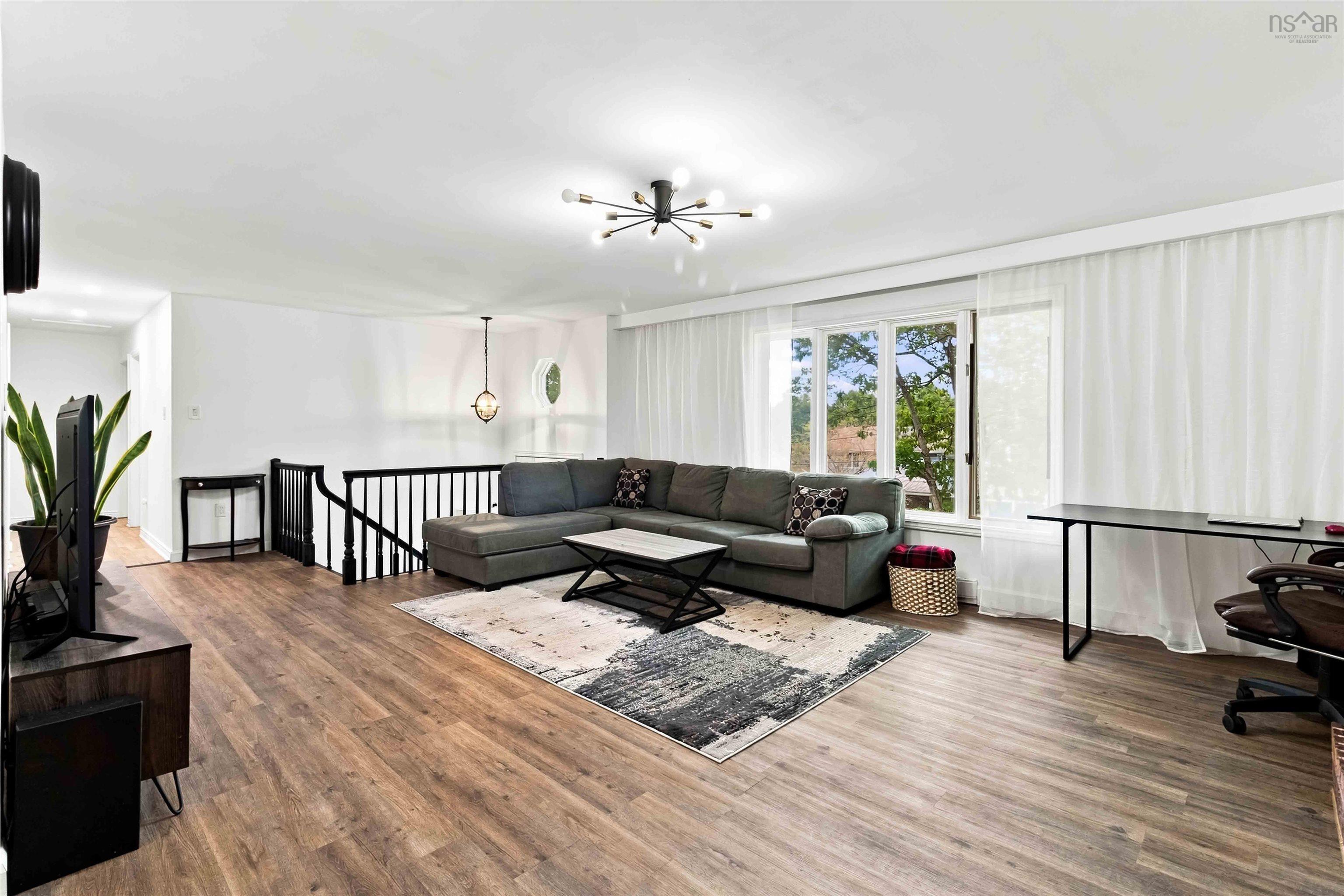 $685,000.00: 57 Riverview Crescent, Bedford
