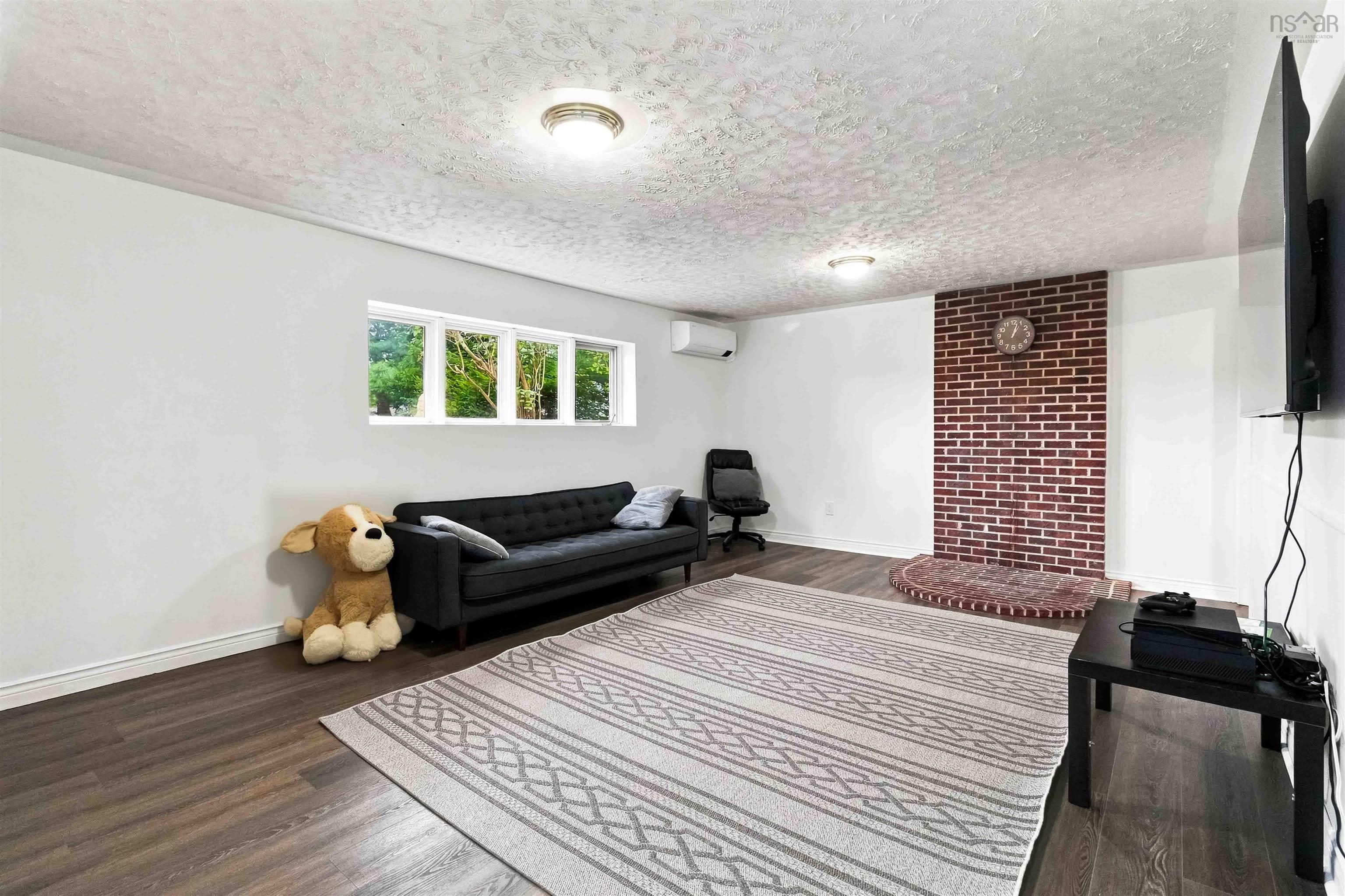 $685,000.00: 57 Riverview Crescent, Bedford