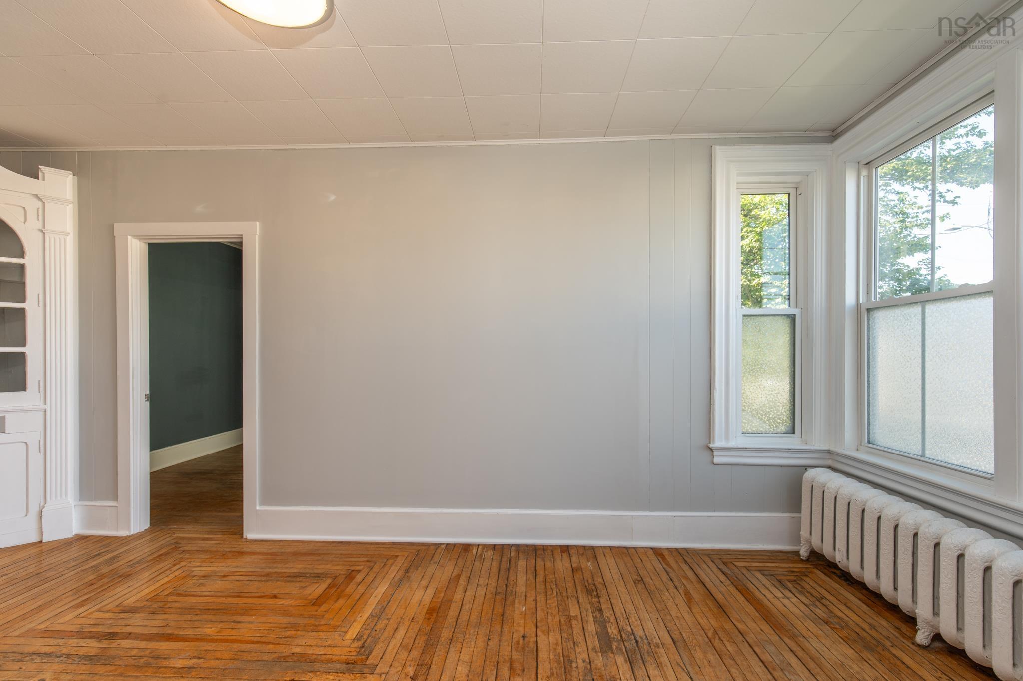 $395,000.00: 5 Parade Street, Yarmouth