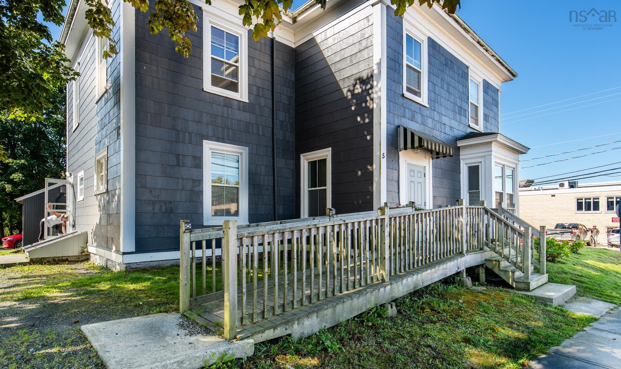 $395,000.00: 5 Parade Street, Yarmouth