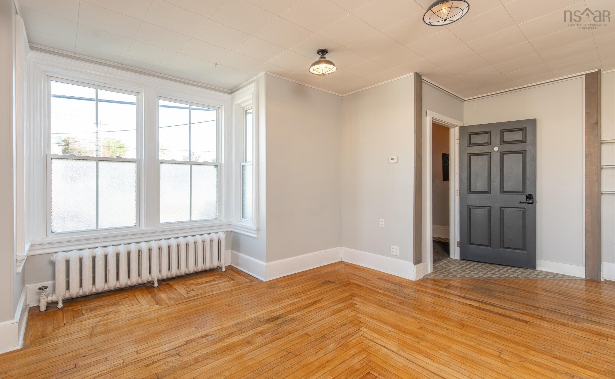 $395,000.00: 5 Parade Street, Yarmouth