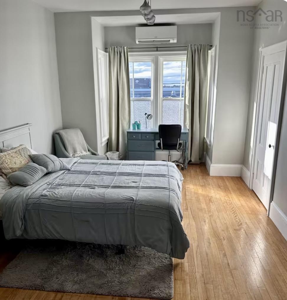 $395,000.00: 5 Parade Street, Yarmouth