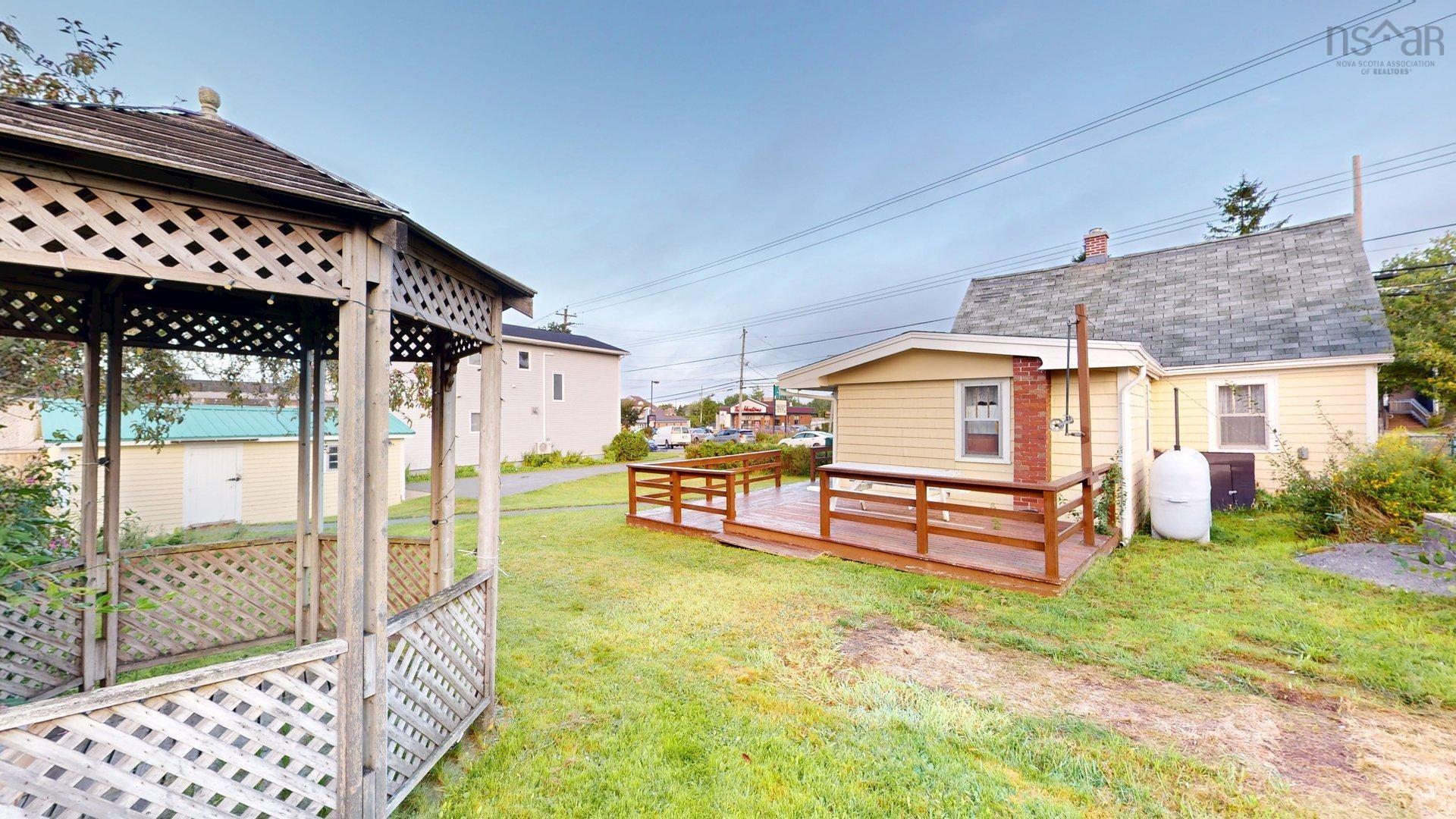 $379,900.00: 25 Cow Bay Road Road, Eastern Passage