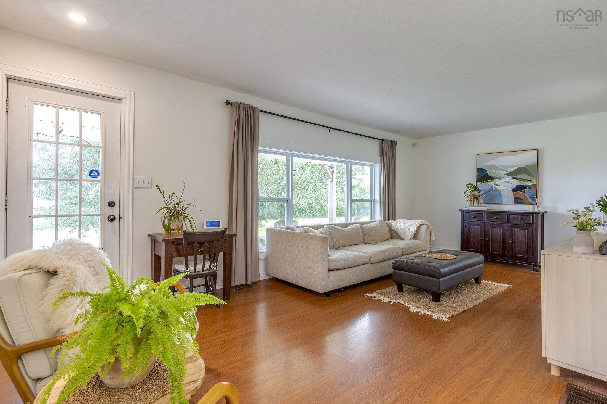 $695,000.00: 1896 Highway 1, Clementsport