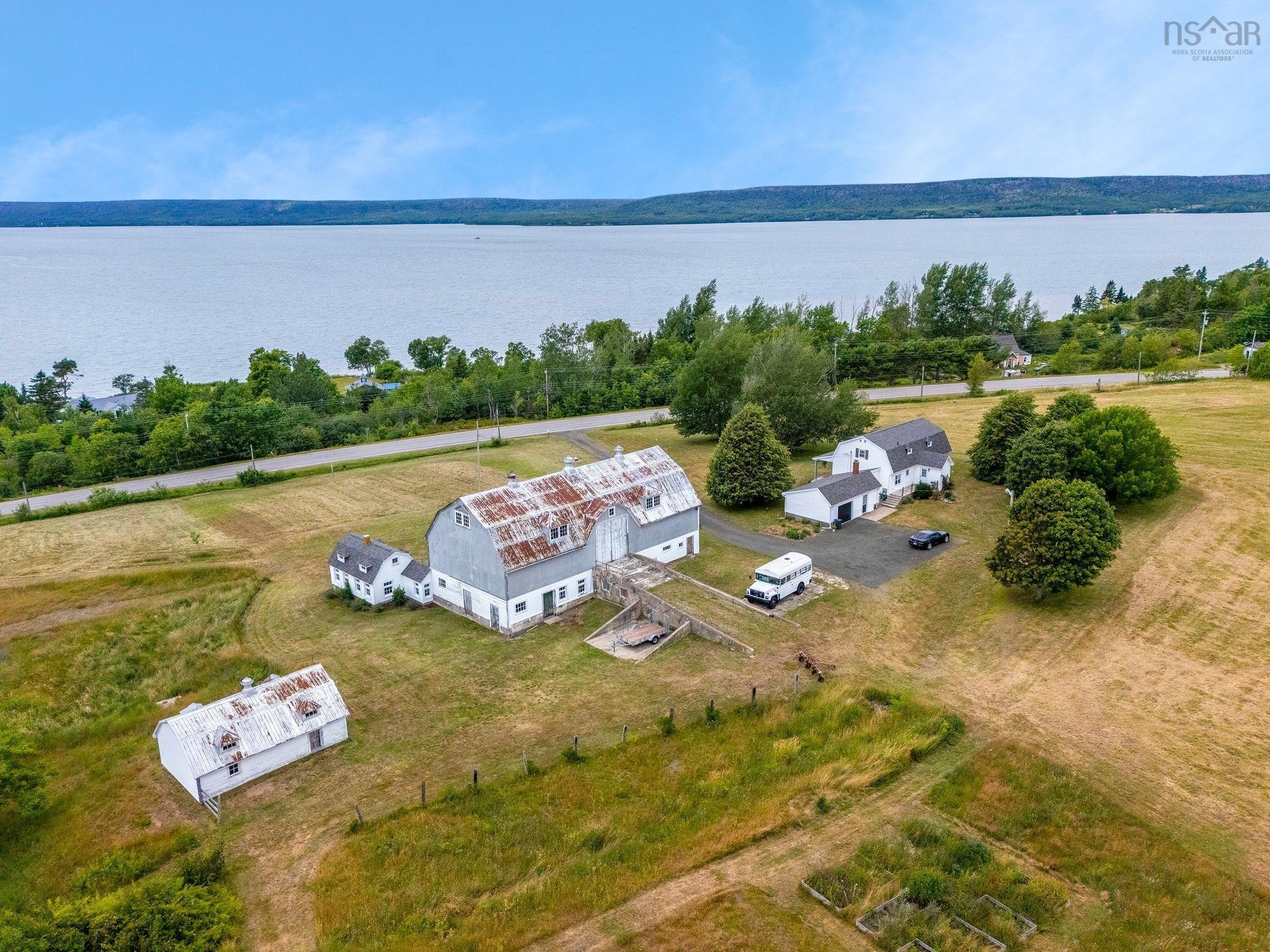 $695,000.00: 1896 Highway 1, Clementsport