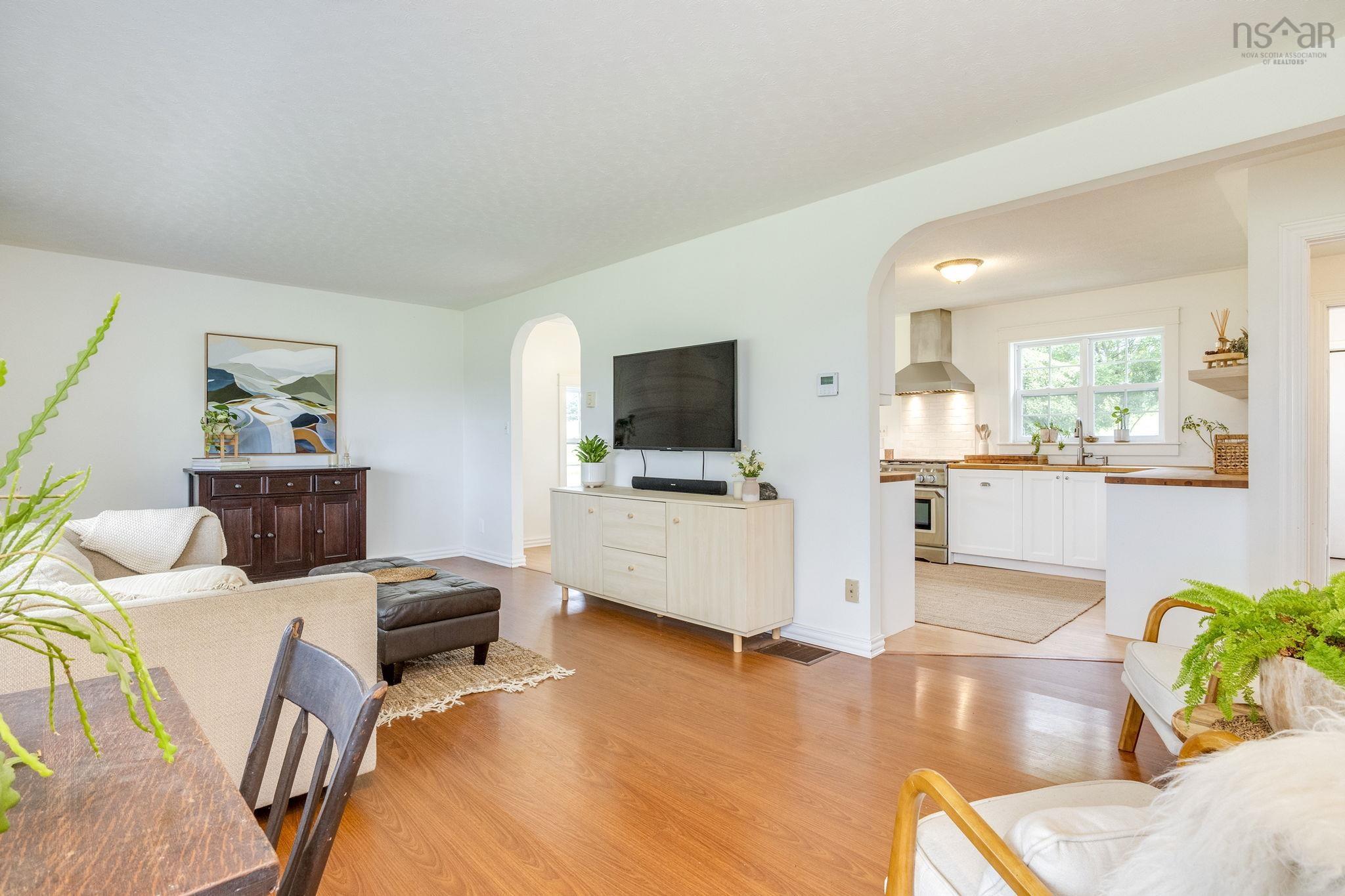 $695,000.00: 1896 Highway 1, Clementsport