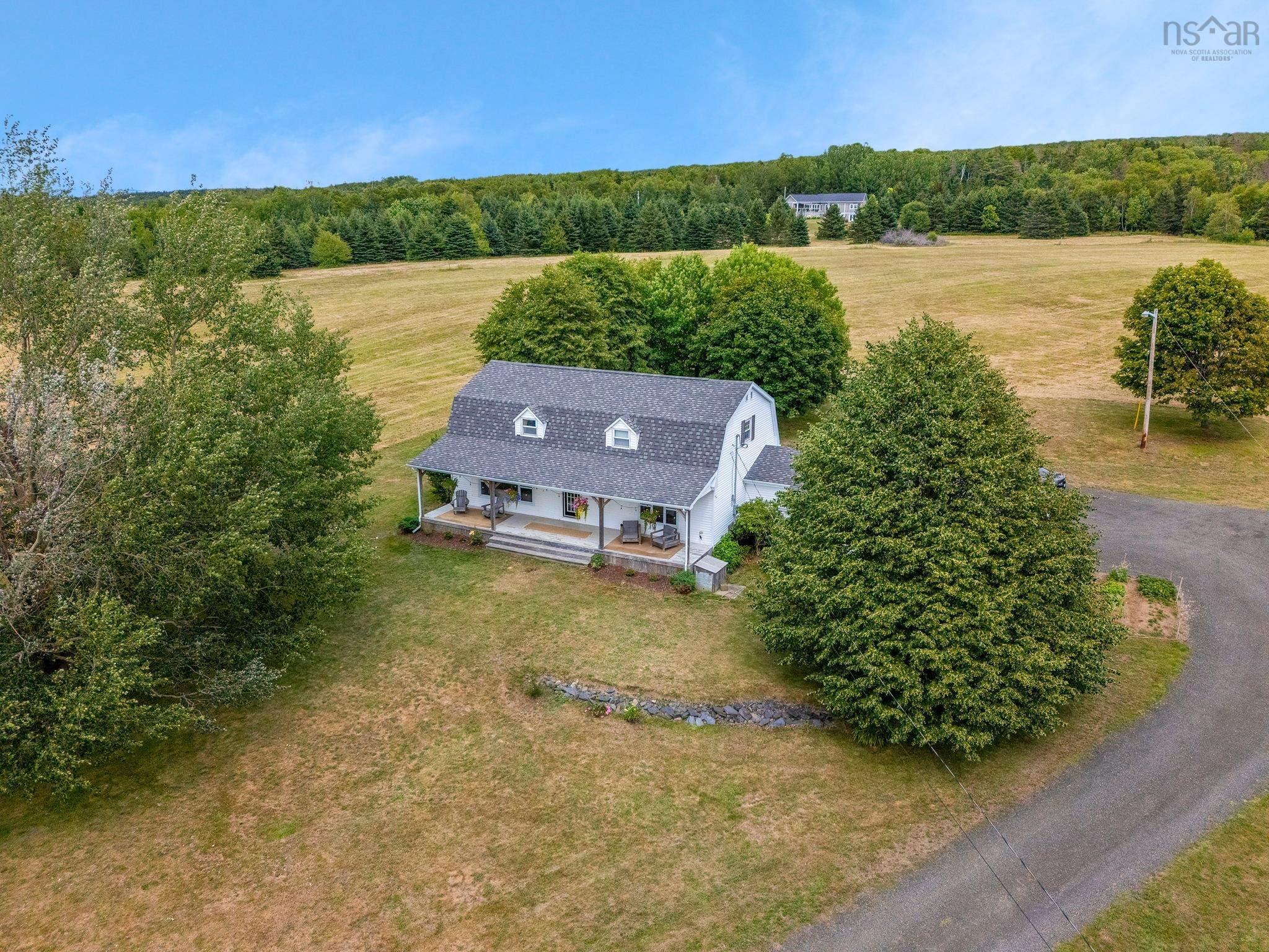 $695,000.00: 1896 Highway 1, Clementsport